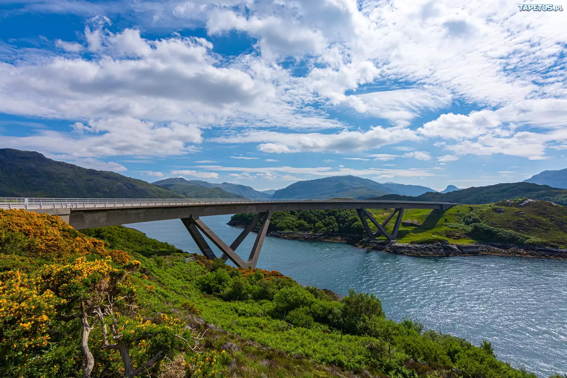 Jezioro, Loch Chairn Bhain, Most, Kylesku Bridge, Szkocja