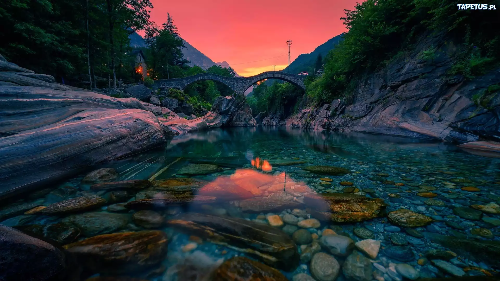 Szwajcaria, Rzeka, Verzasca, Most, Kamienny, Ponte dei Salti, Lavertezzo, Drzewa, Skały, Zachód słońca
