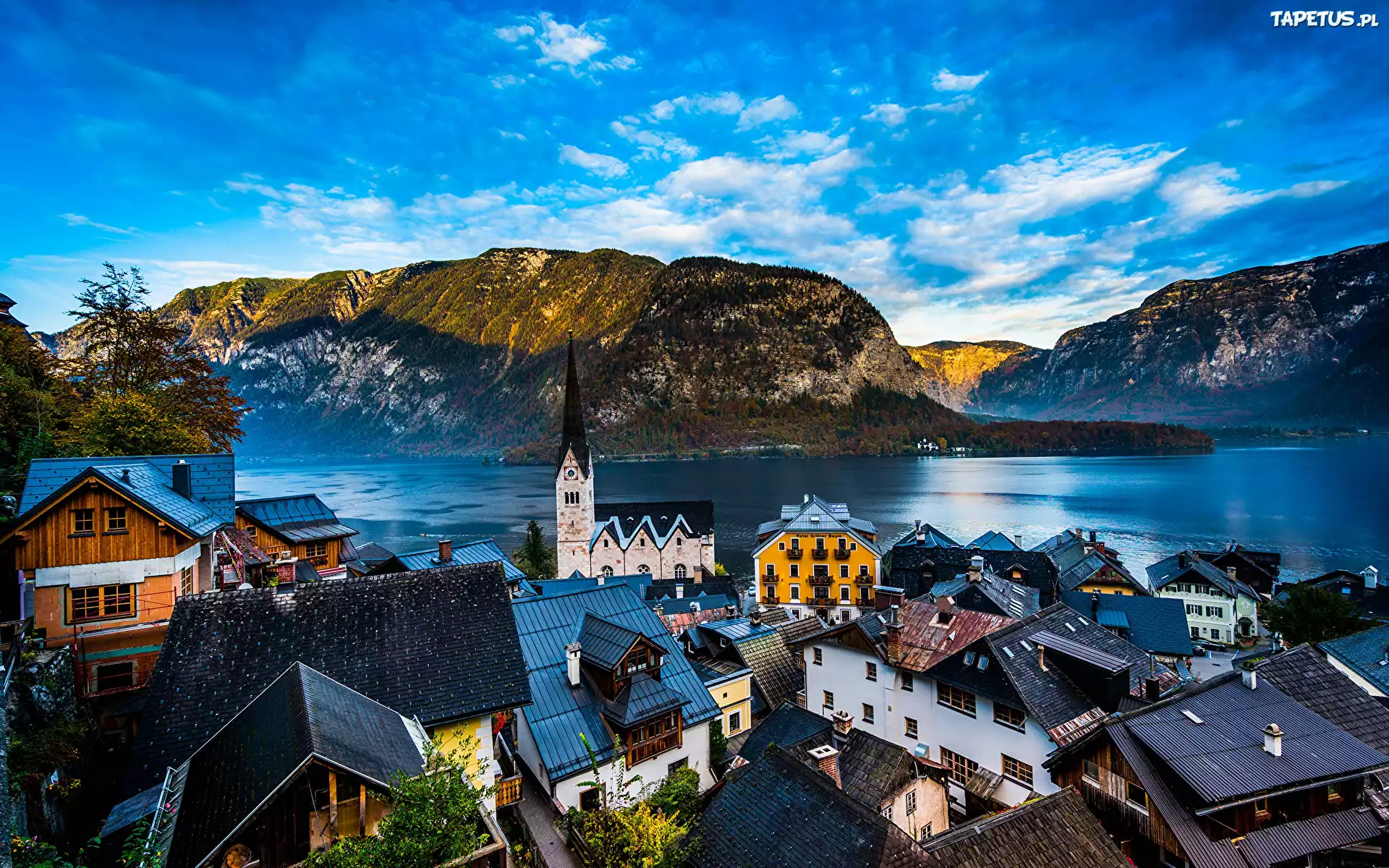 Austria, Góry, Alpy, Miasteczko, Hallstatt, Domy, Kościół, Jezioro Hallstattersee