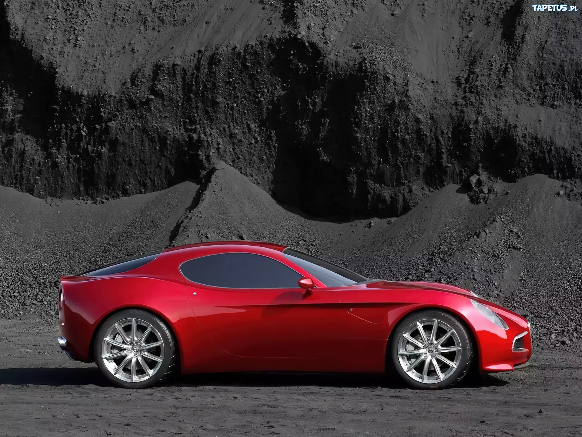 Alfa Romeo 8C, Lewy Profil