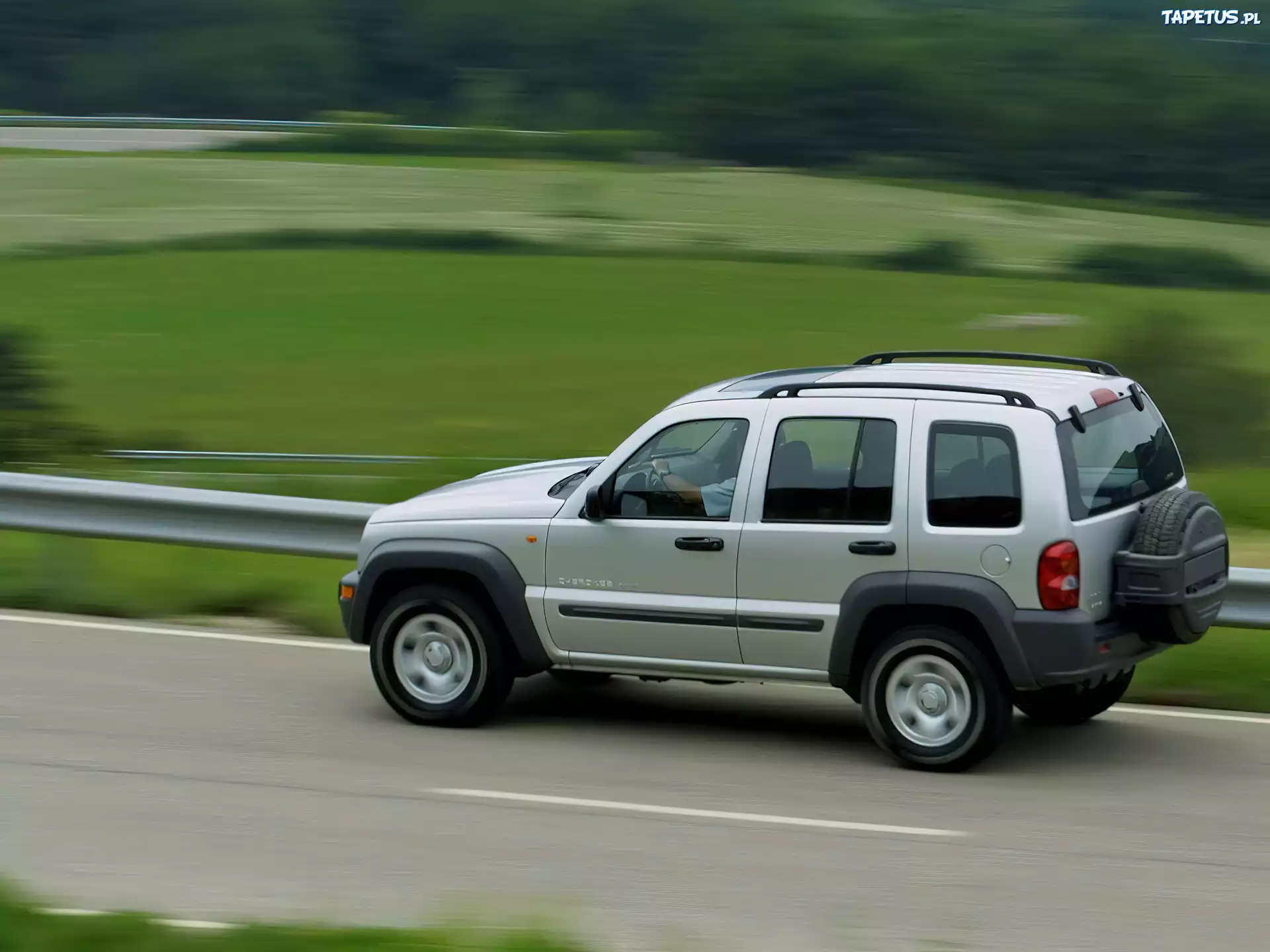 Srebrny, Jeep Liberty