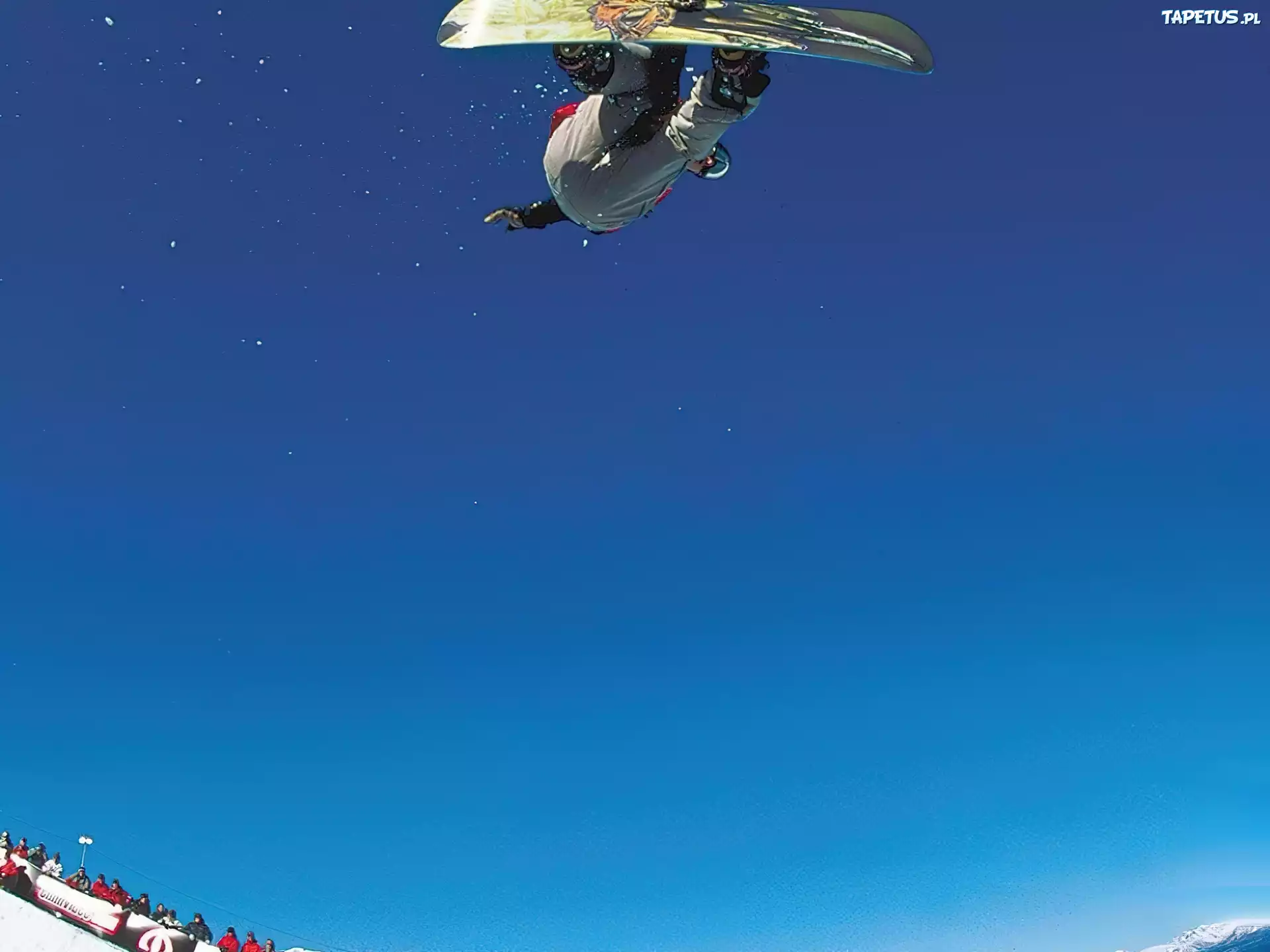 Snowbording,deska, snowboardzista, niebo