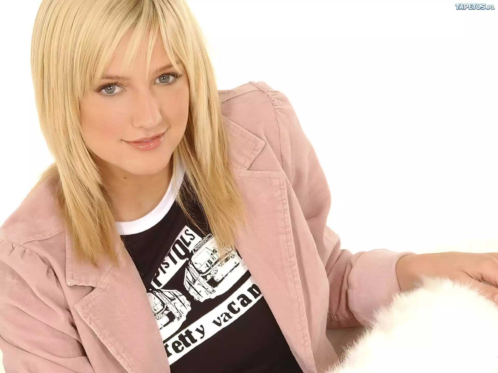 Ashlee Simpson, Różowa, Marynarka