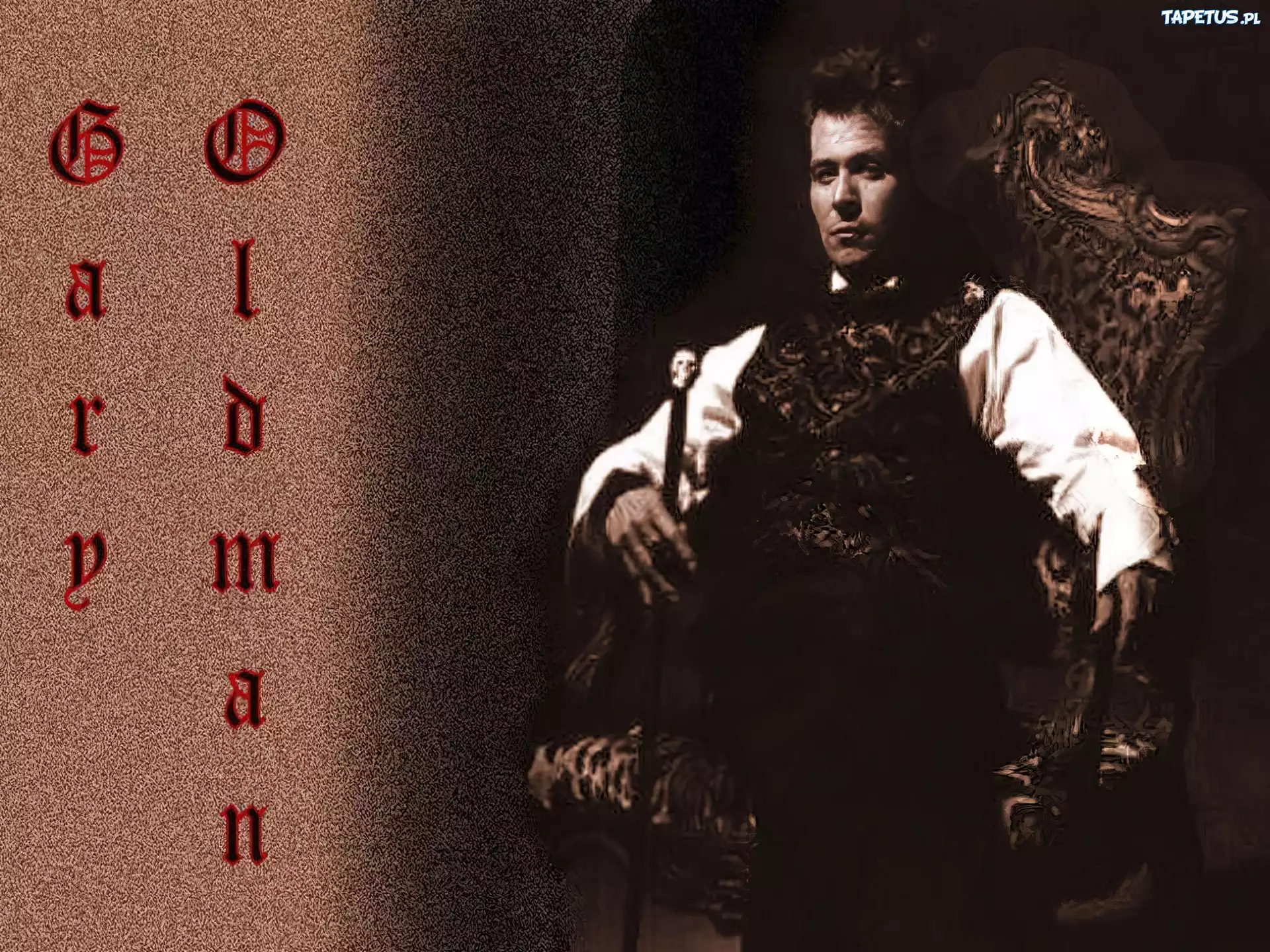 Gary Oldman,tron, biała koszula