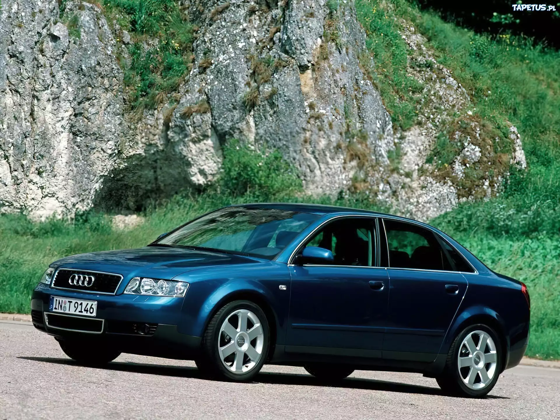 Niebieskie, Audi A4