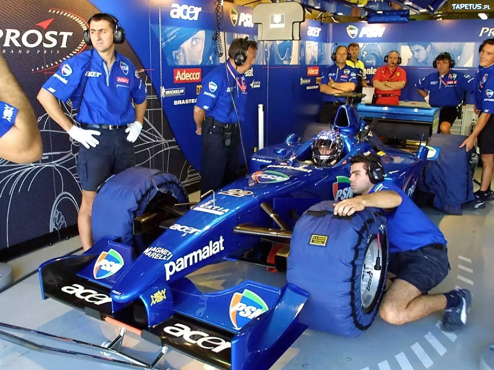 Formuła 1,team , pokrowce na kołach