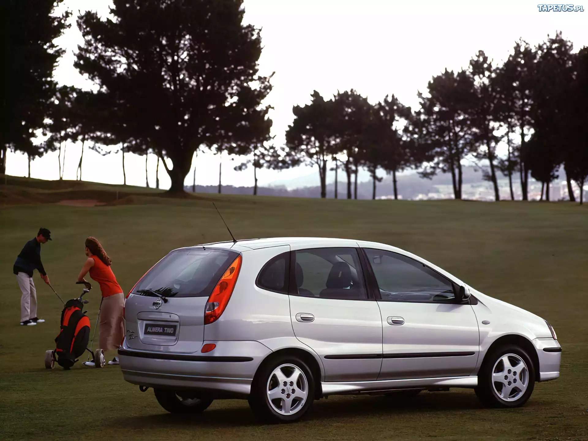 Nissan Almera Tino, Kombi