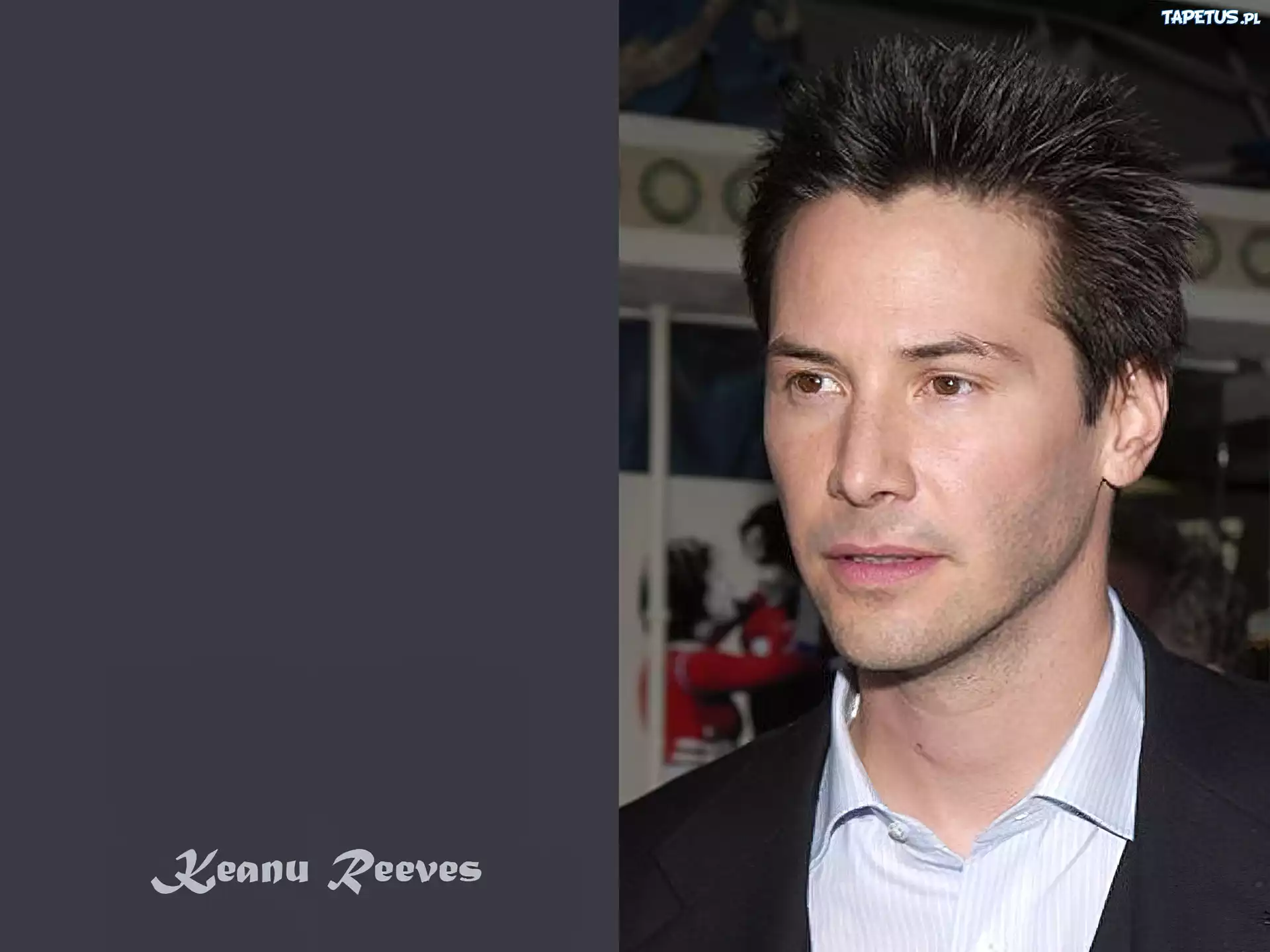 Keanu Reeves,czarna marynarka