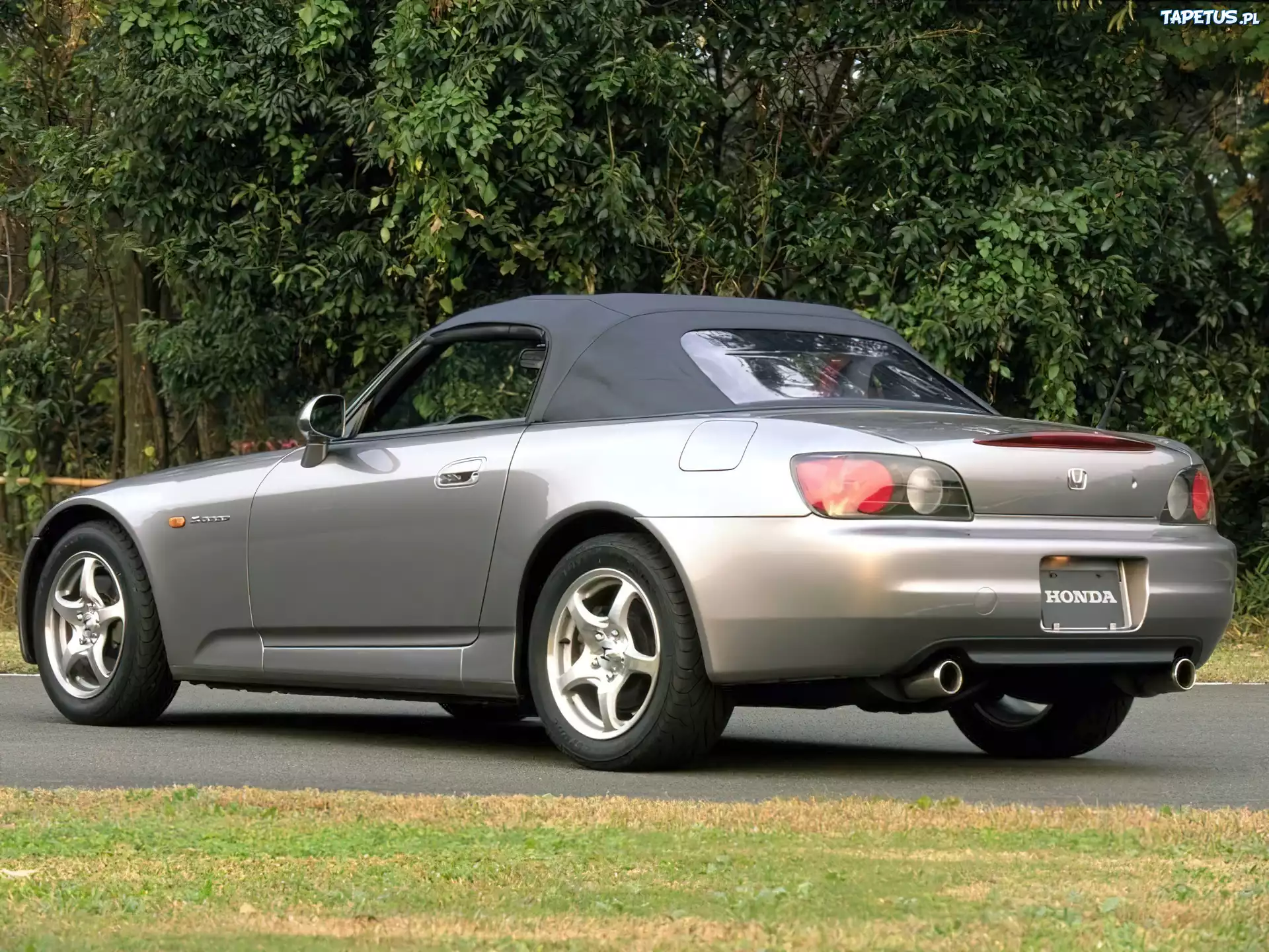 Srebrna, Honda S2000