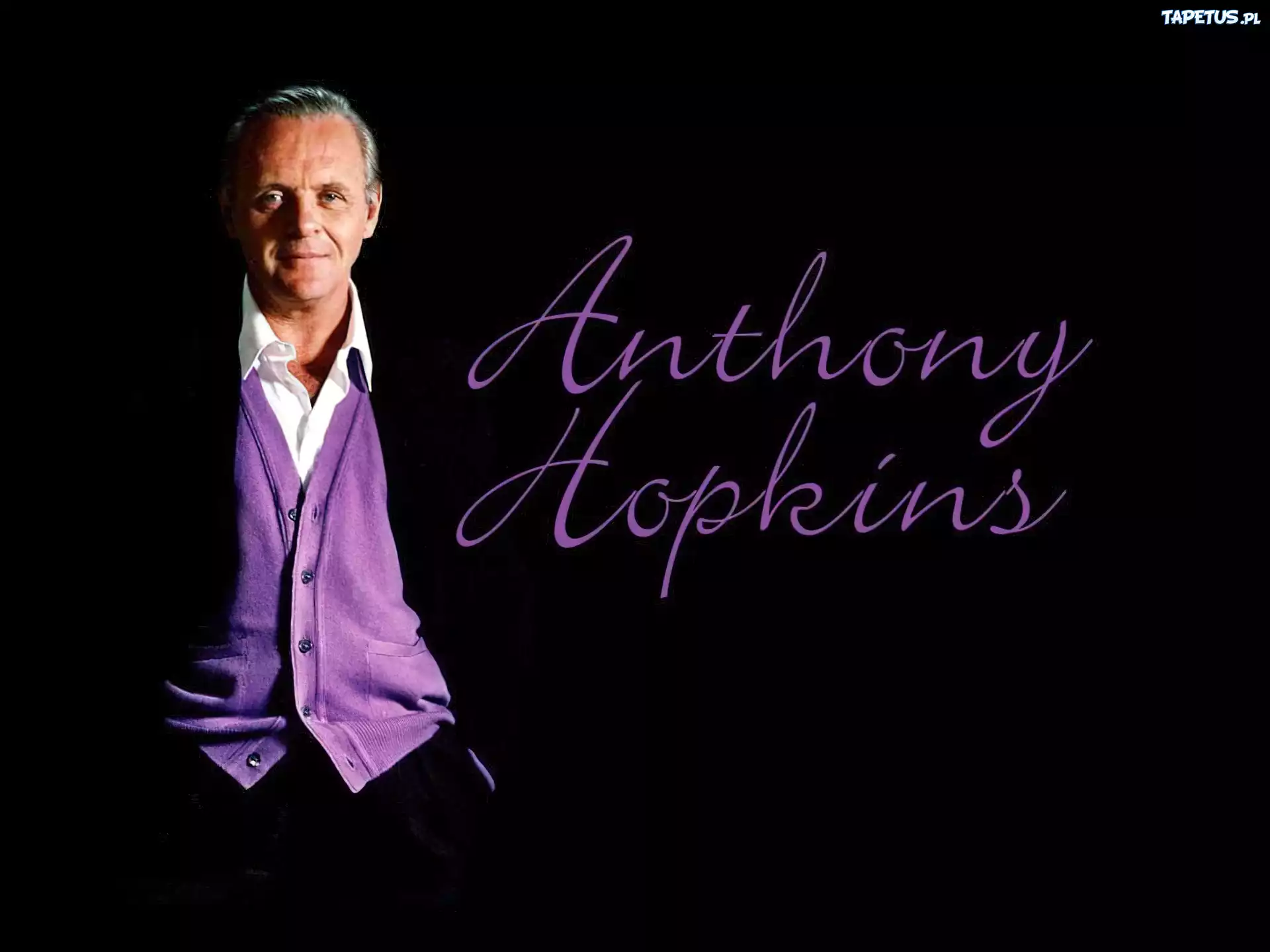 Anthony Hopkins,sweter, fioletowy