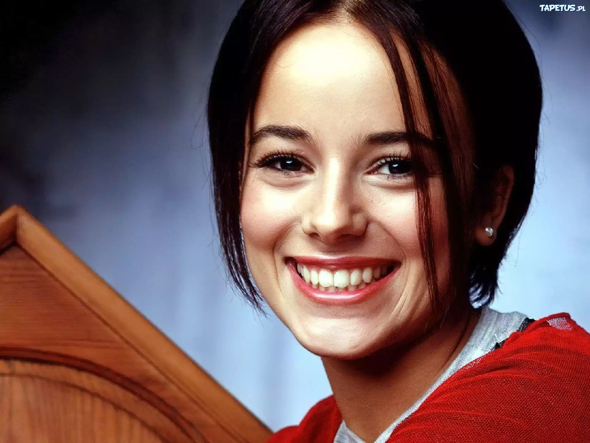 Alizee, ciemne oczy