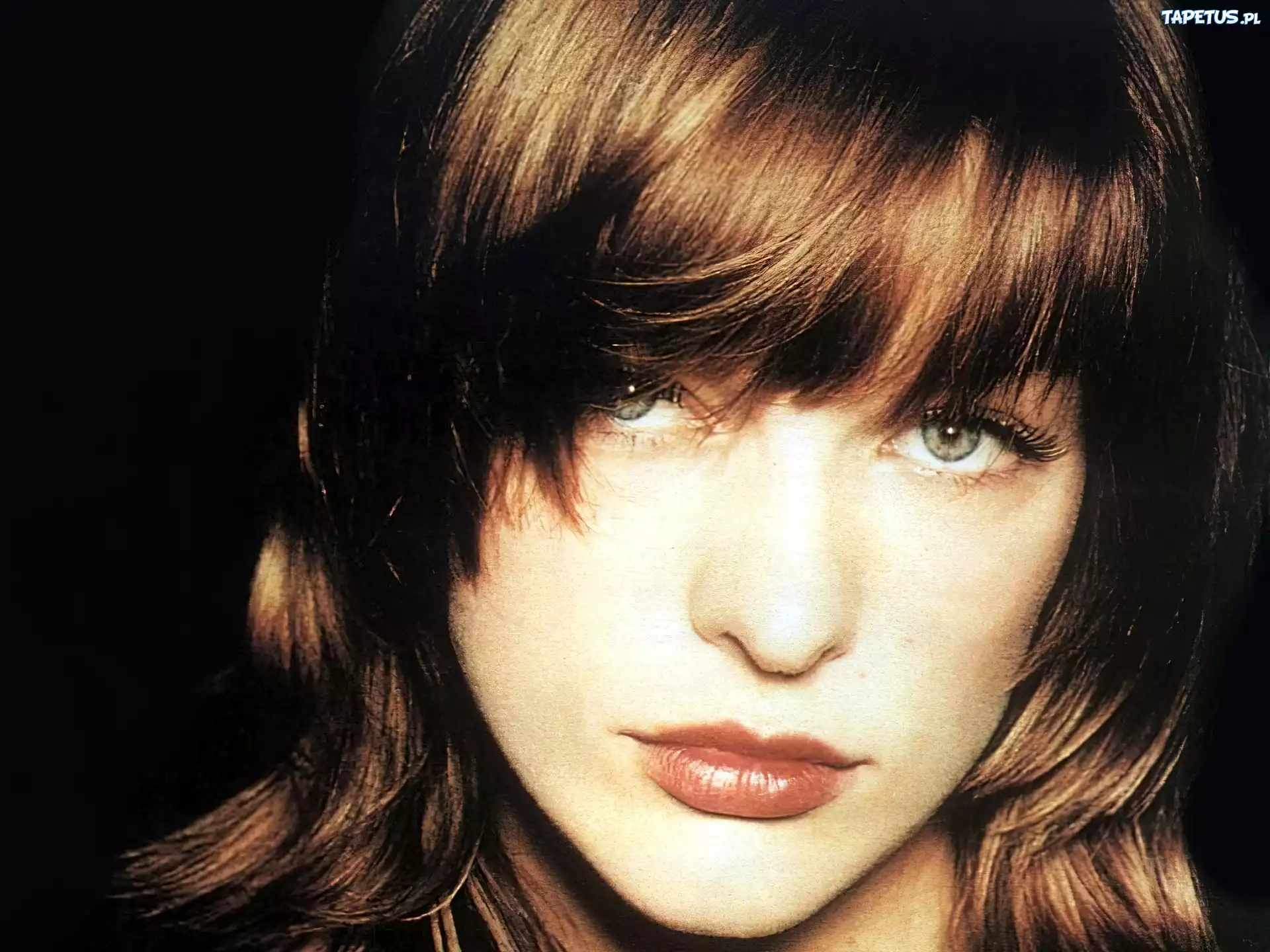 Milla Jovovich, Twarz