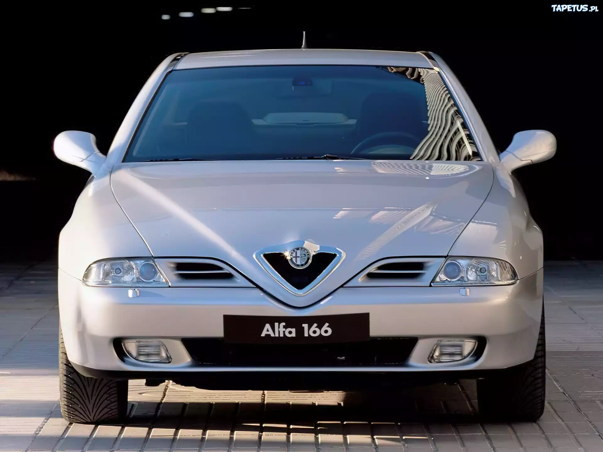 Alfa Romeo 166