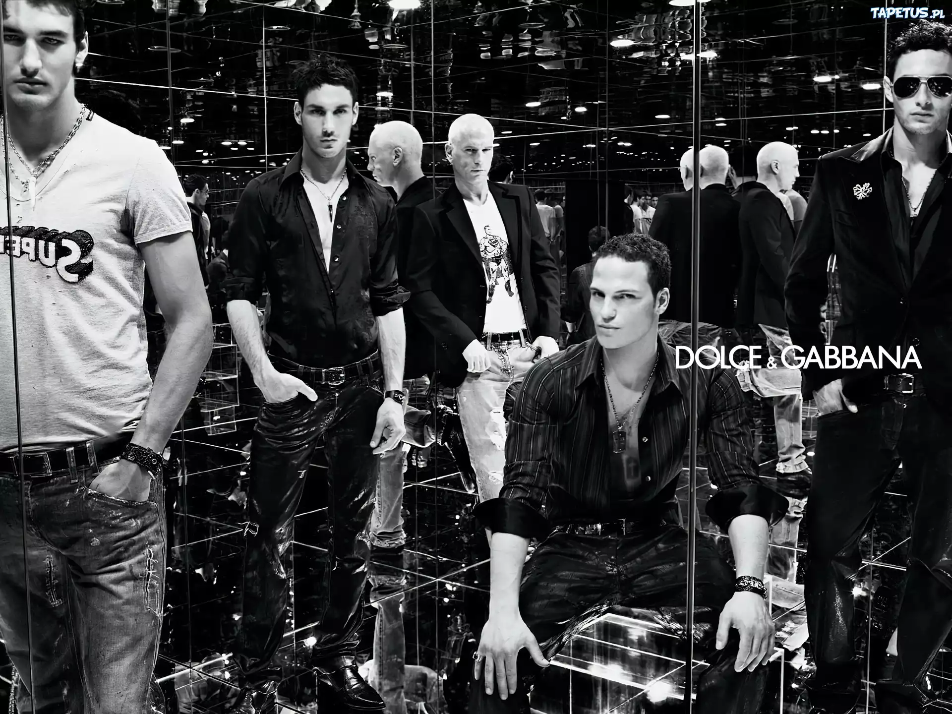Dolce And Gabbana, mężczyźni, koszule, spodnie, jeans, lustro