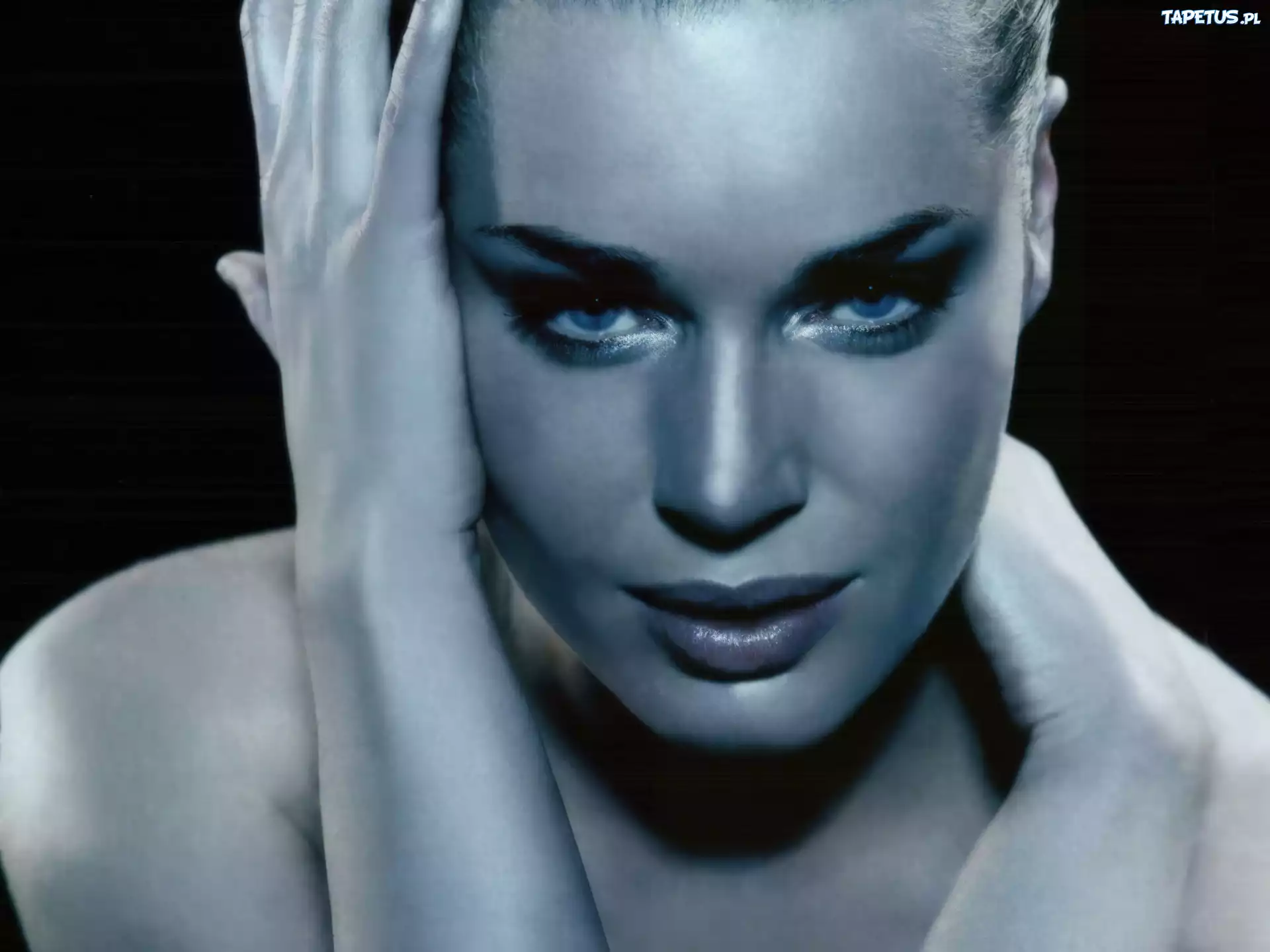 Rebecca Romijn, Twarz