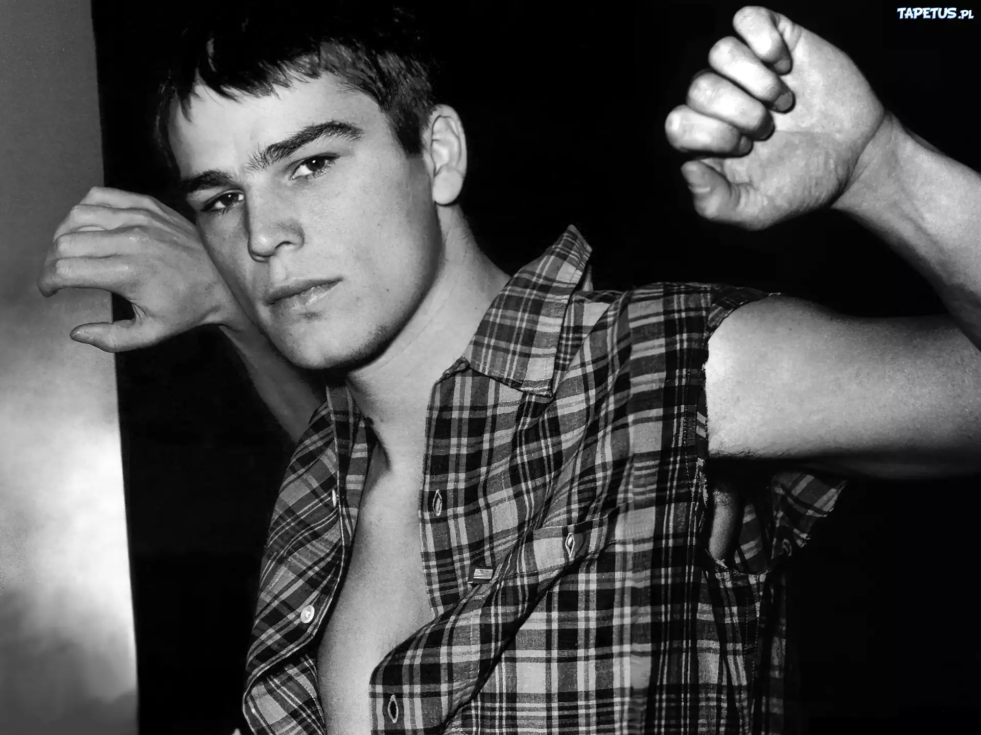 Josh Hartnett,koszula, w kratę
