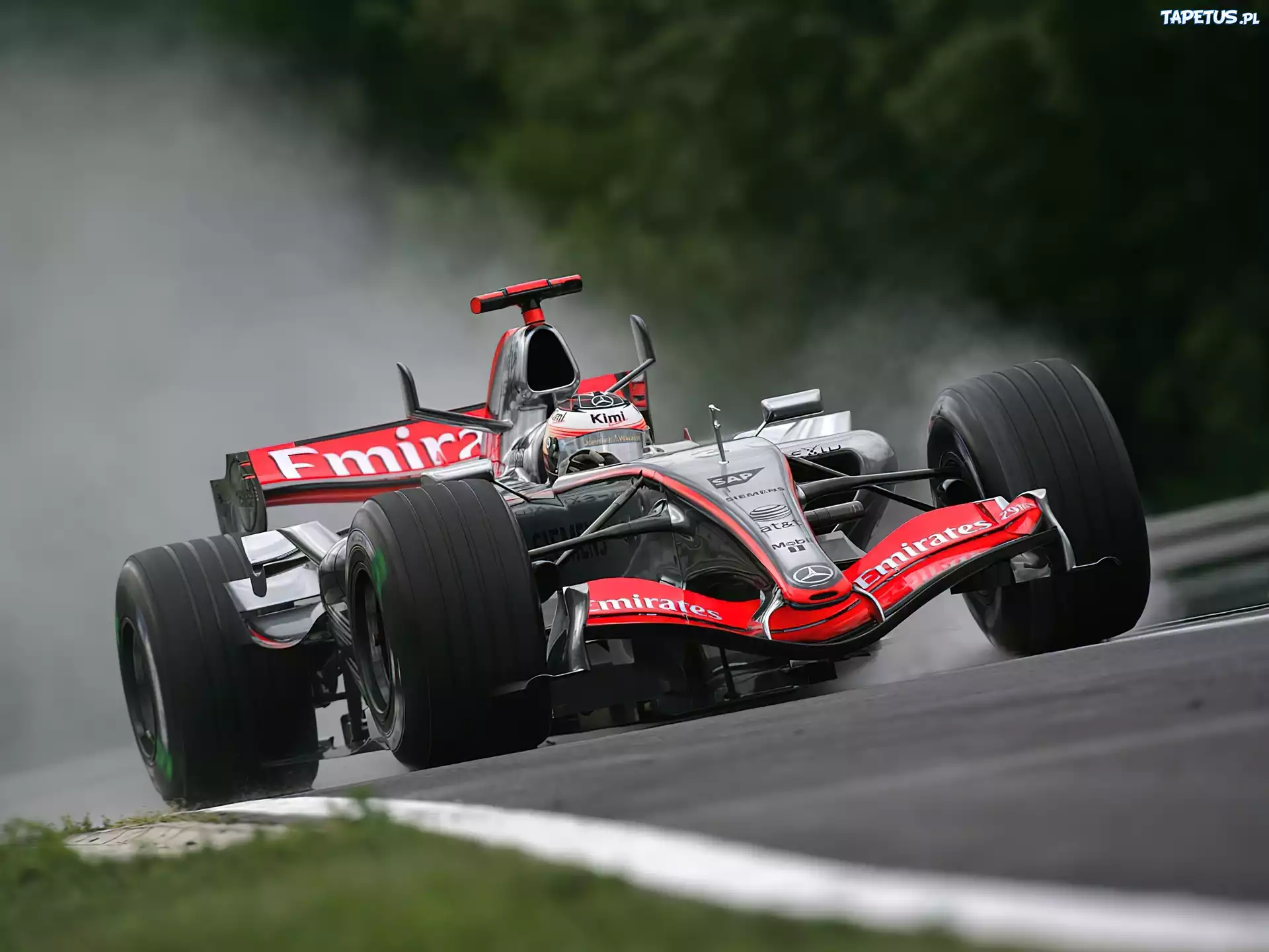 Formuła 1,bolid,opony, kask , koła, spojler