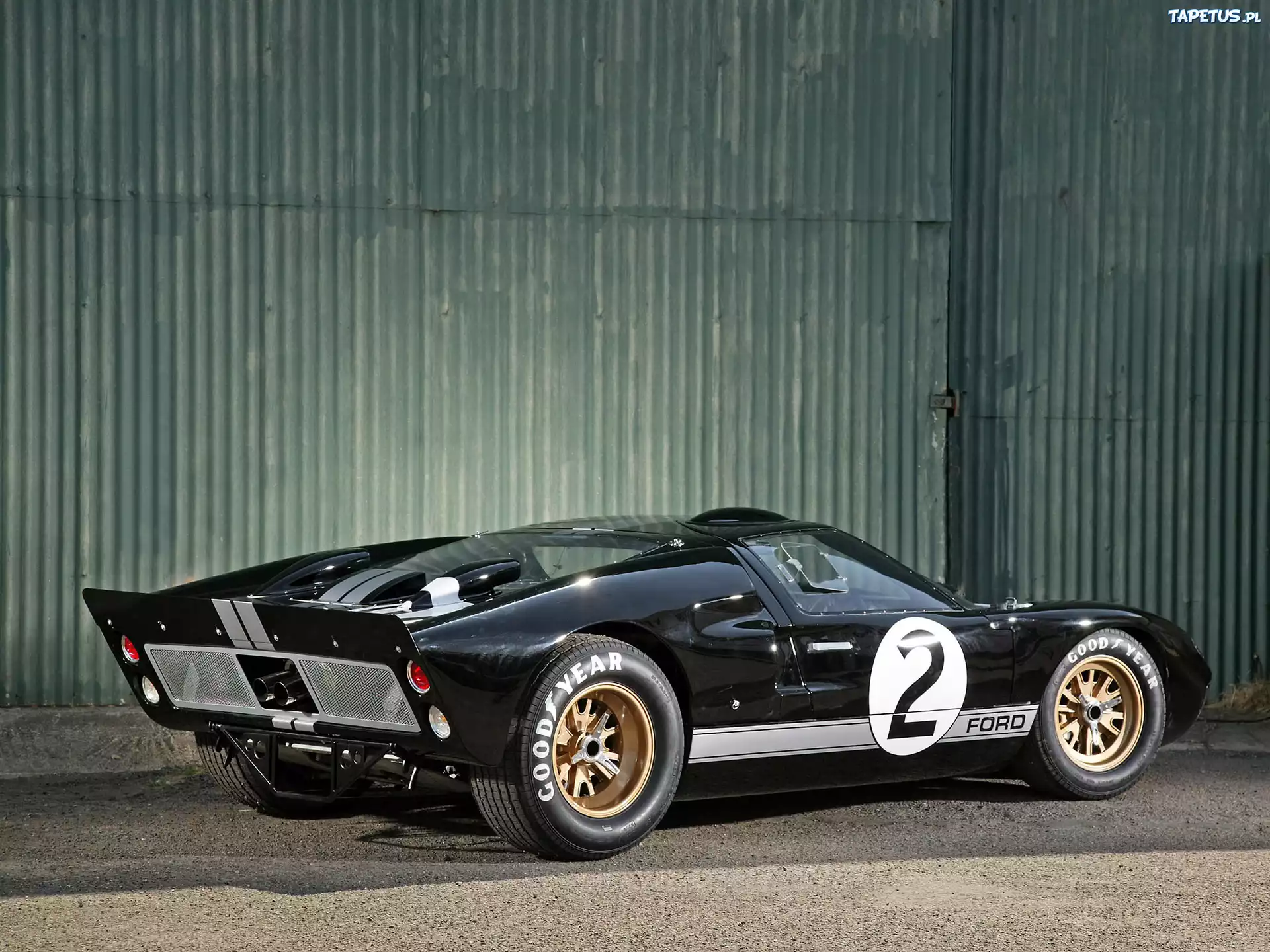 Czarny, Ford GT