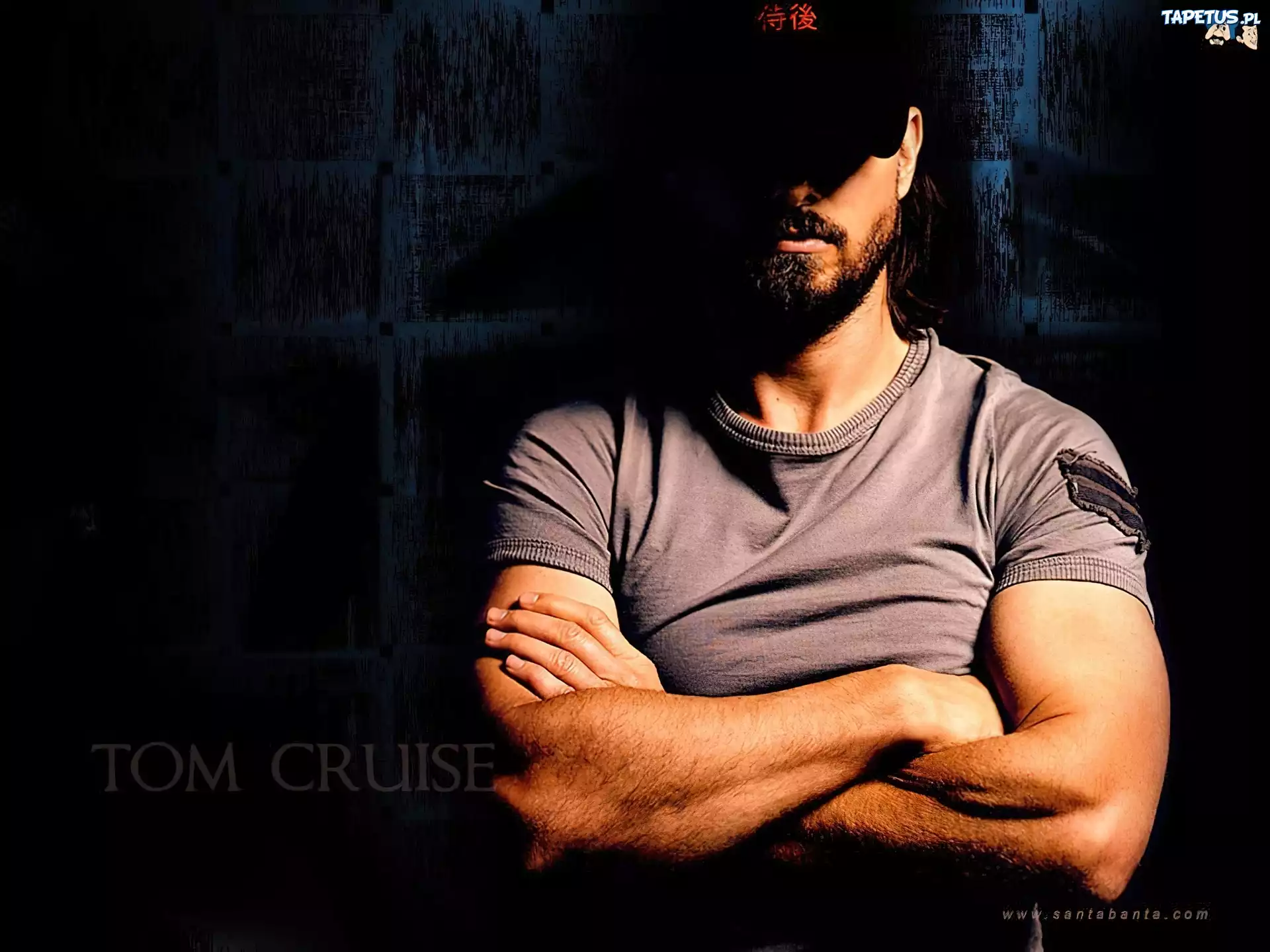 Tom Cruise,czarna czapeczka