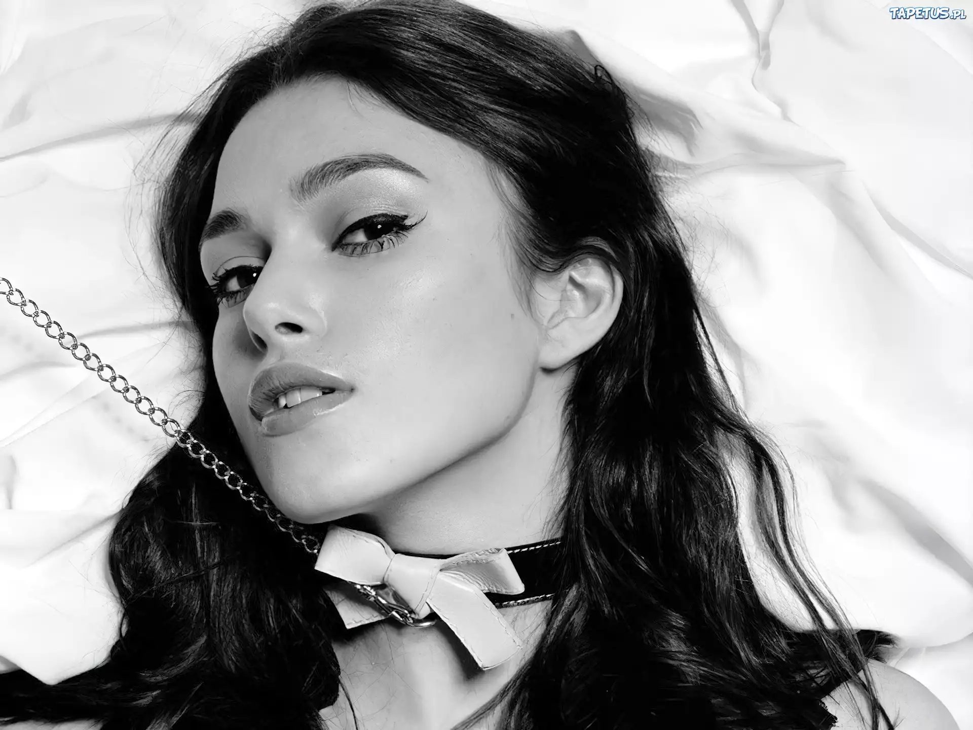 Keira Knightley, Smycz