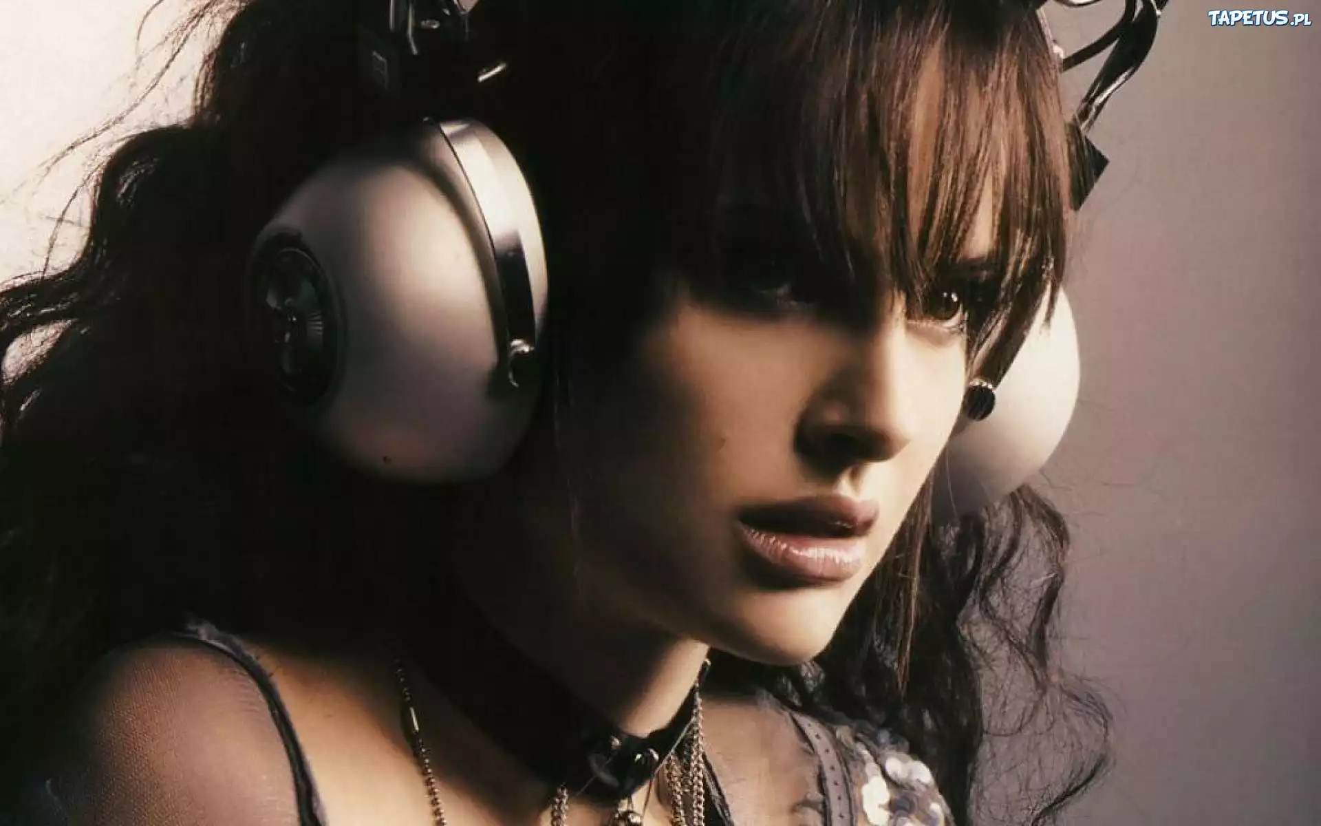 Natalie Portman, Słuchawki