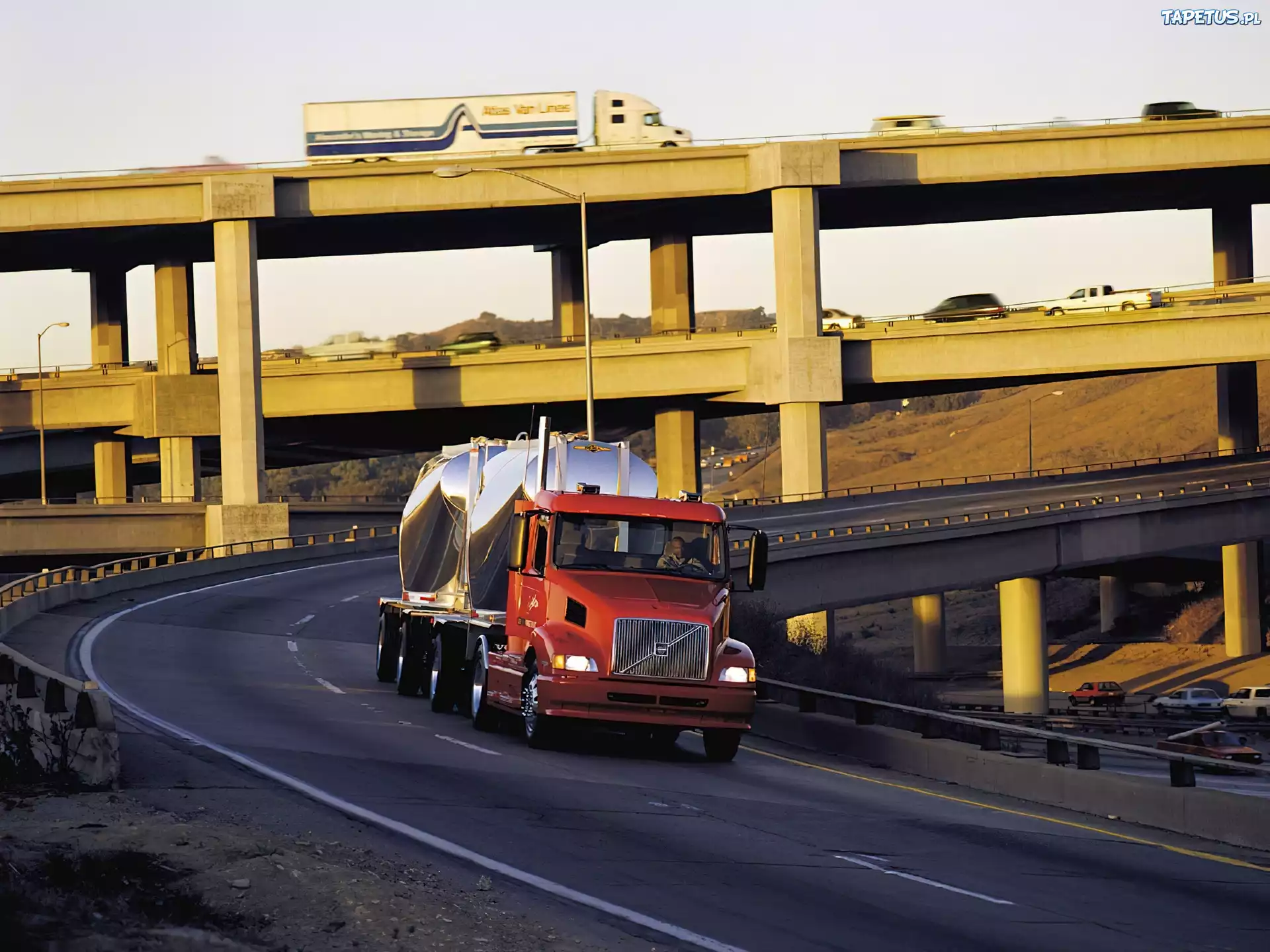 Ciężarówka Volvo, Autostrada