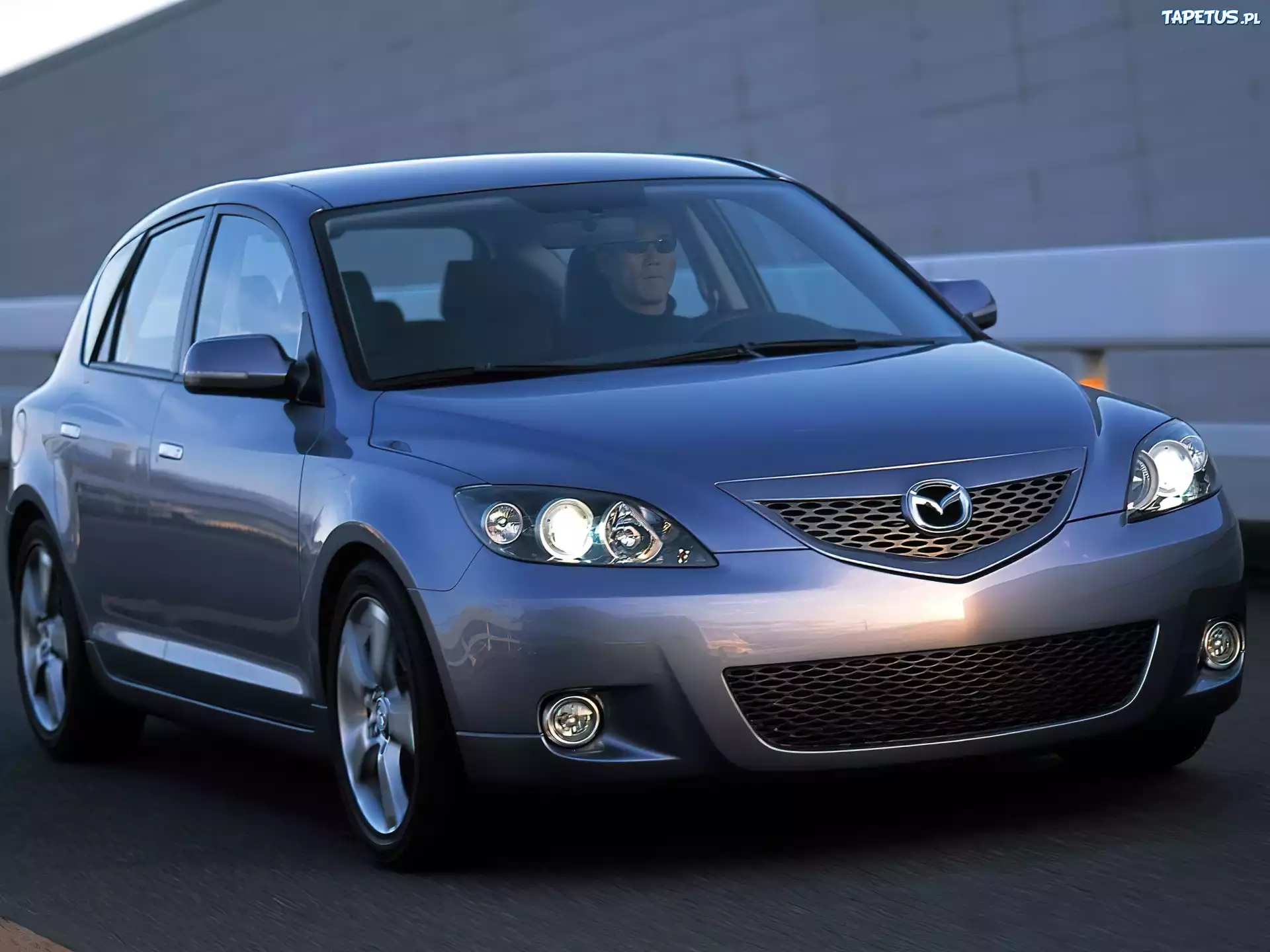 Srebrna, Mazda 3