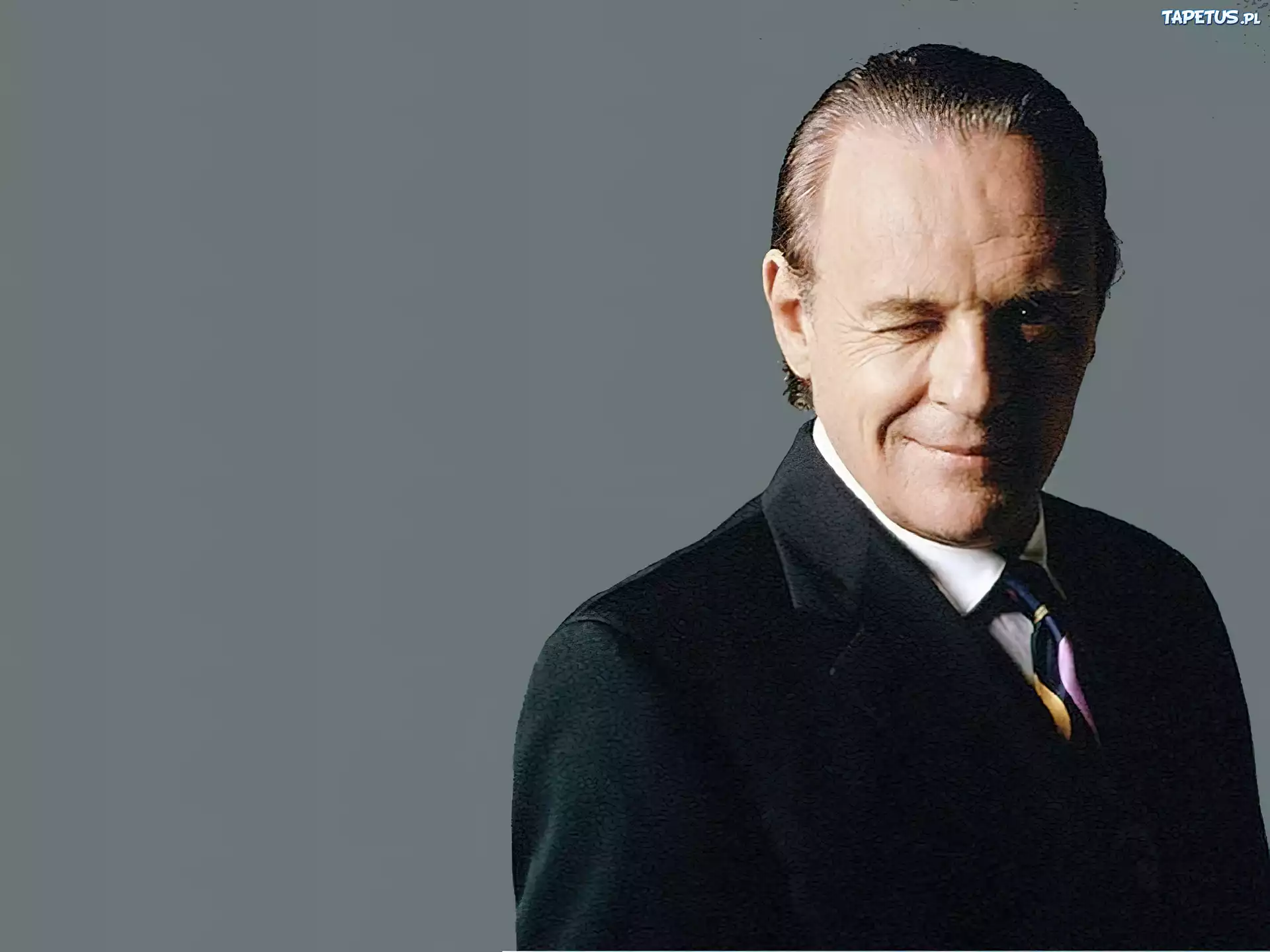 Anthony Hopkins,czarny, garnitur