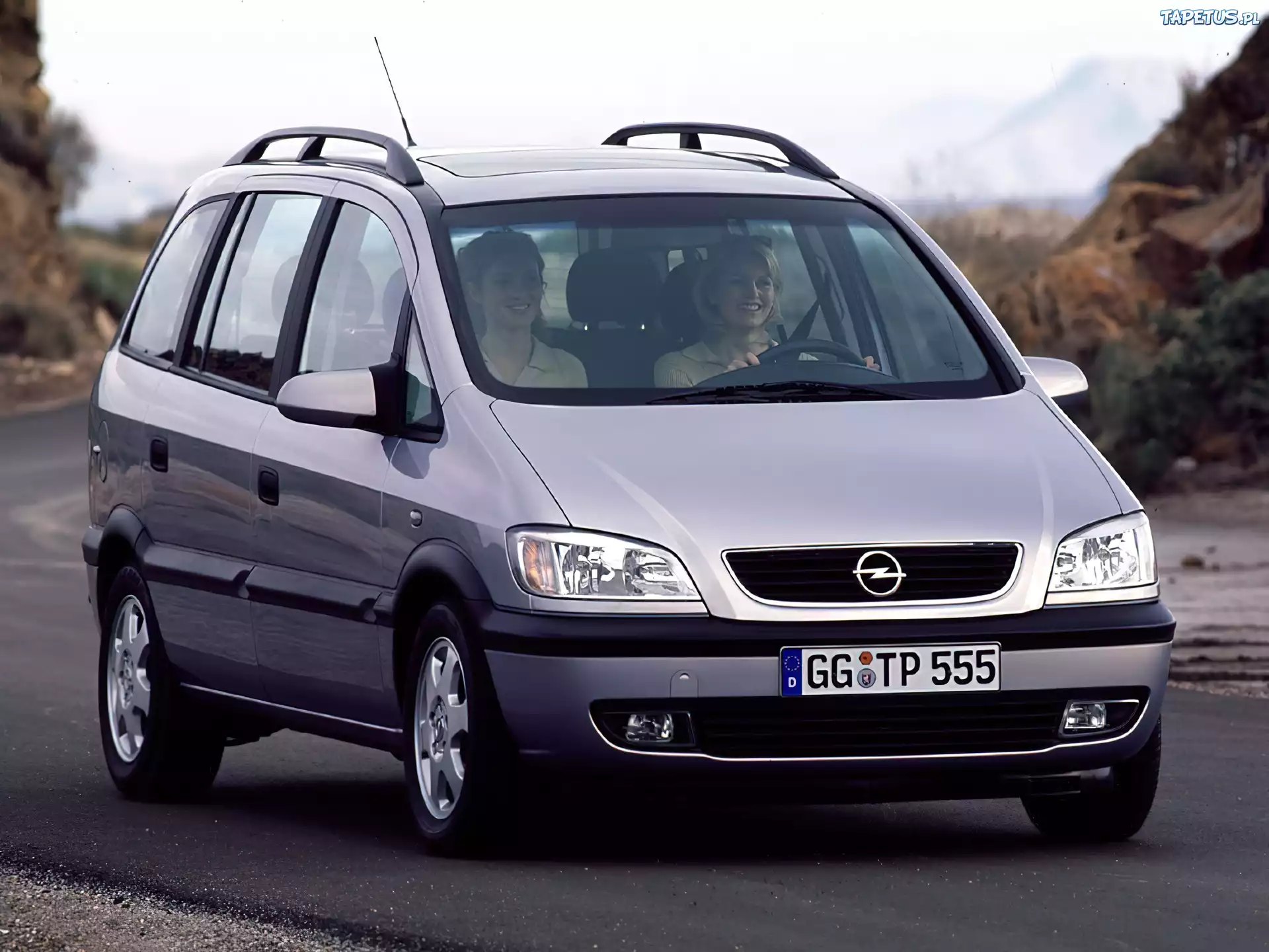 Opel Zafira, Dwie Kobiety