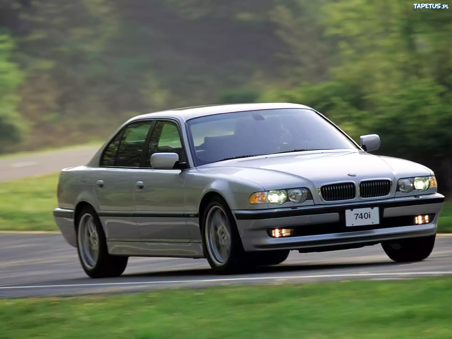 Srebrne, BMW 7, E38