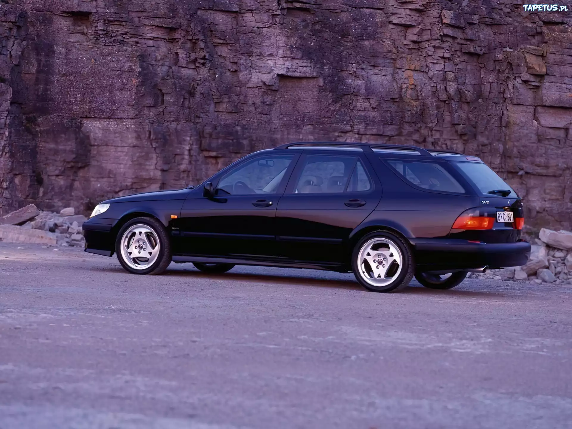 Saab 9-3, Czarne Kombi