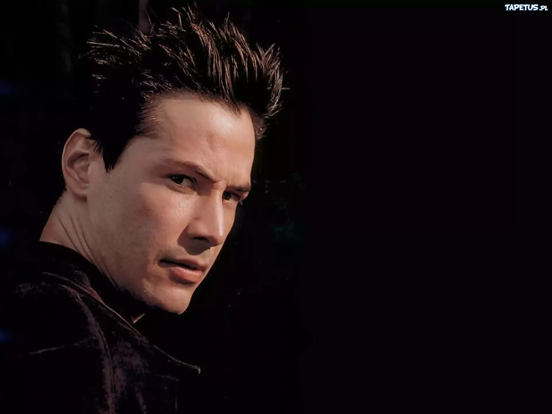 Keanu Reeves,ciemne oczy