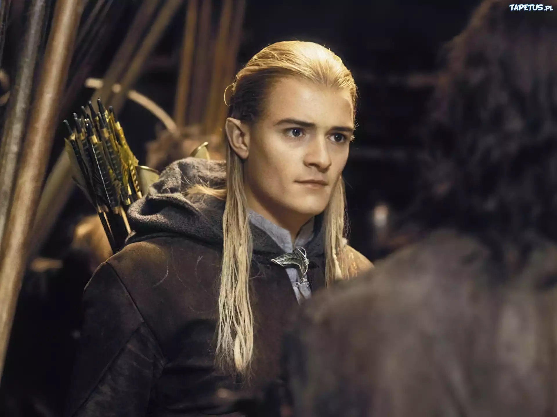 Orlando Bloom,długie włosy