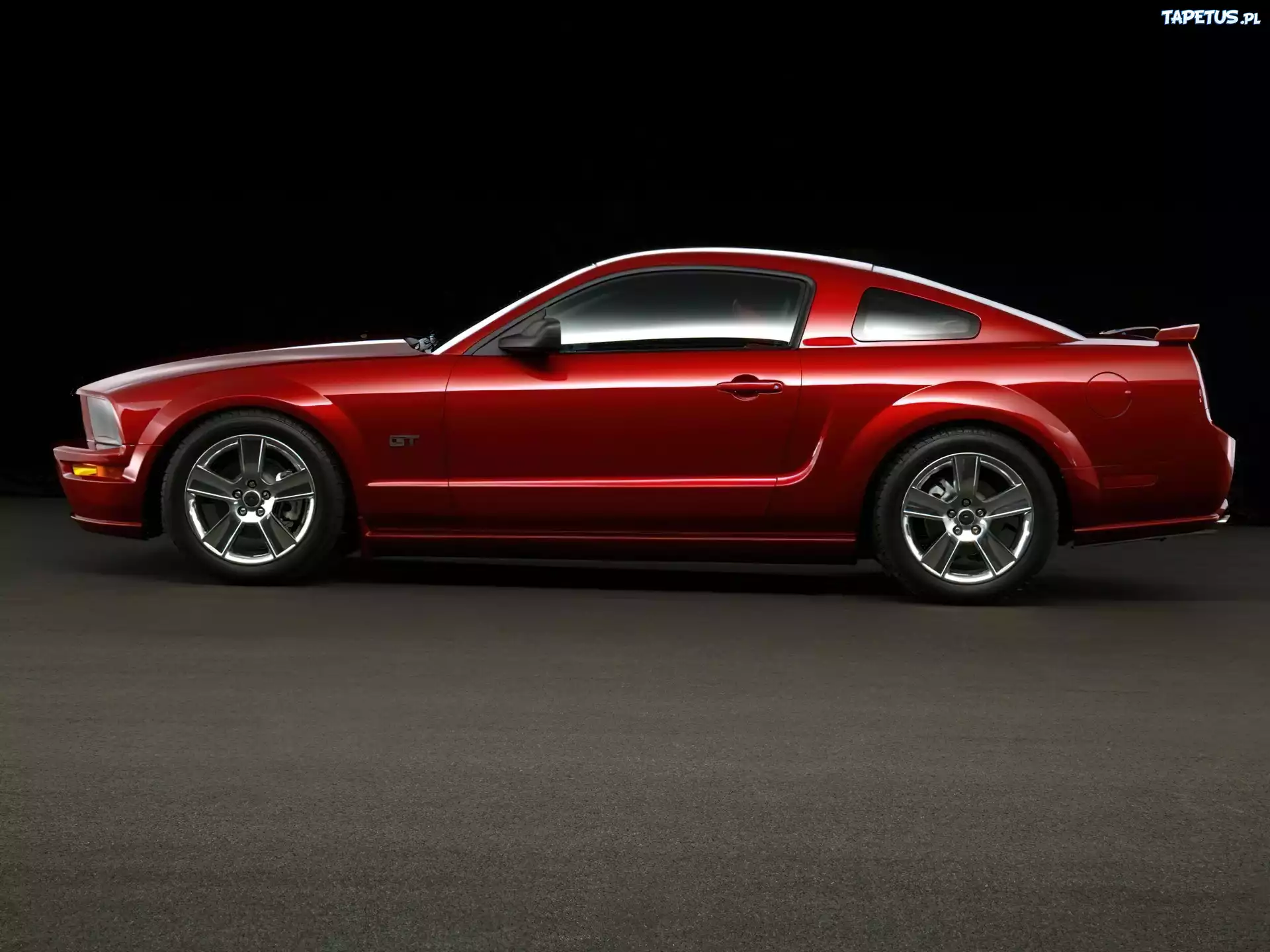Ford Mustang, Lewy Profil