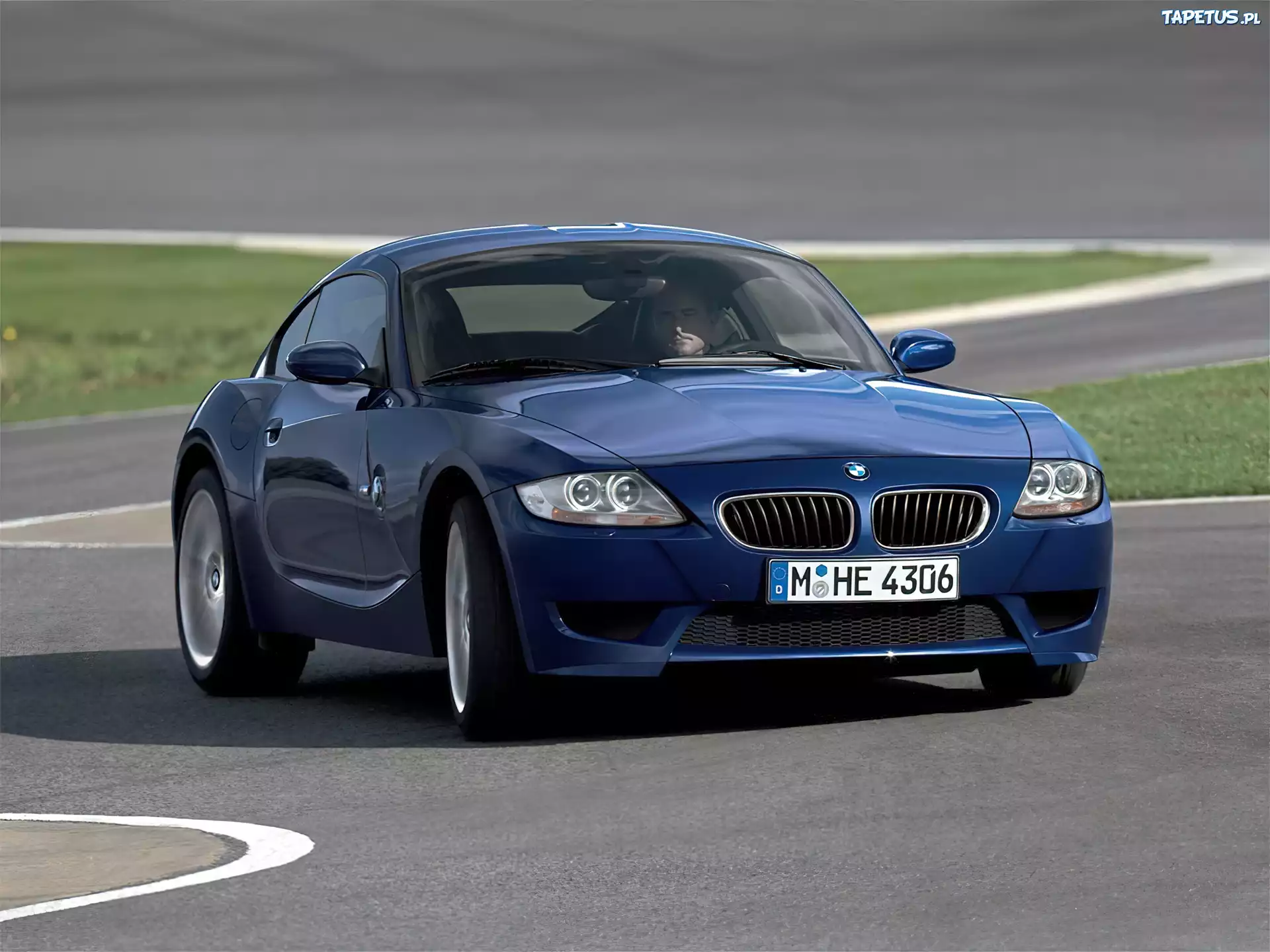 Granatowy, BMW Seria Z4, Zakręty