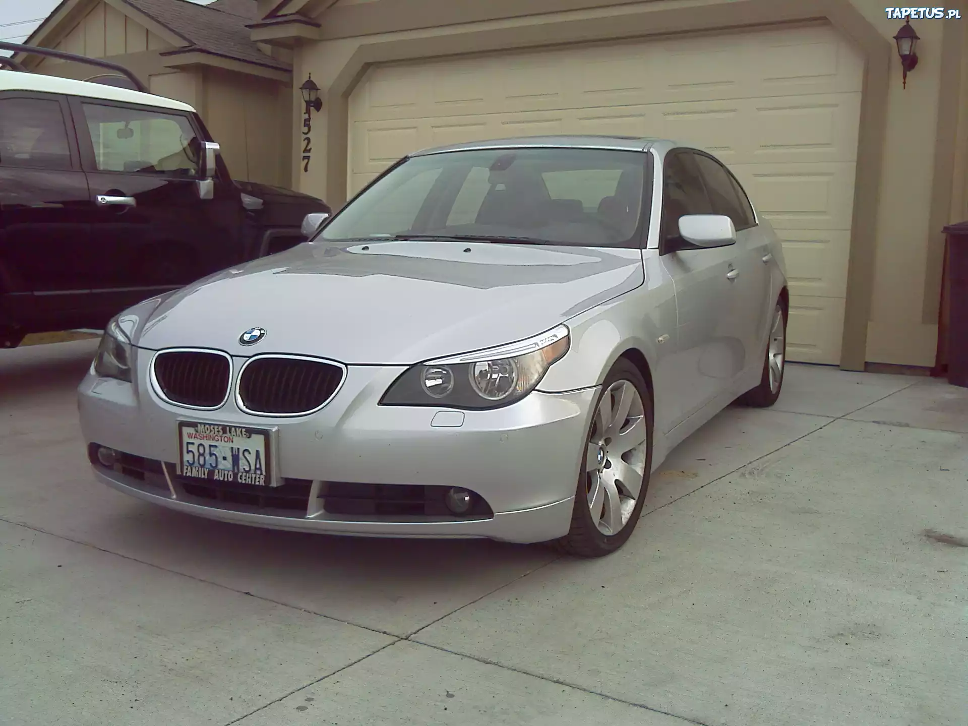 Srebrne, BMW 5, E60, Podjazd, Dom
