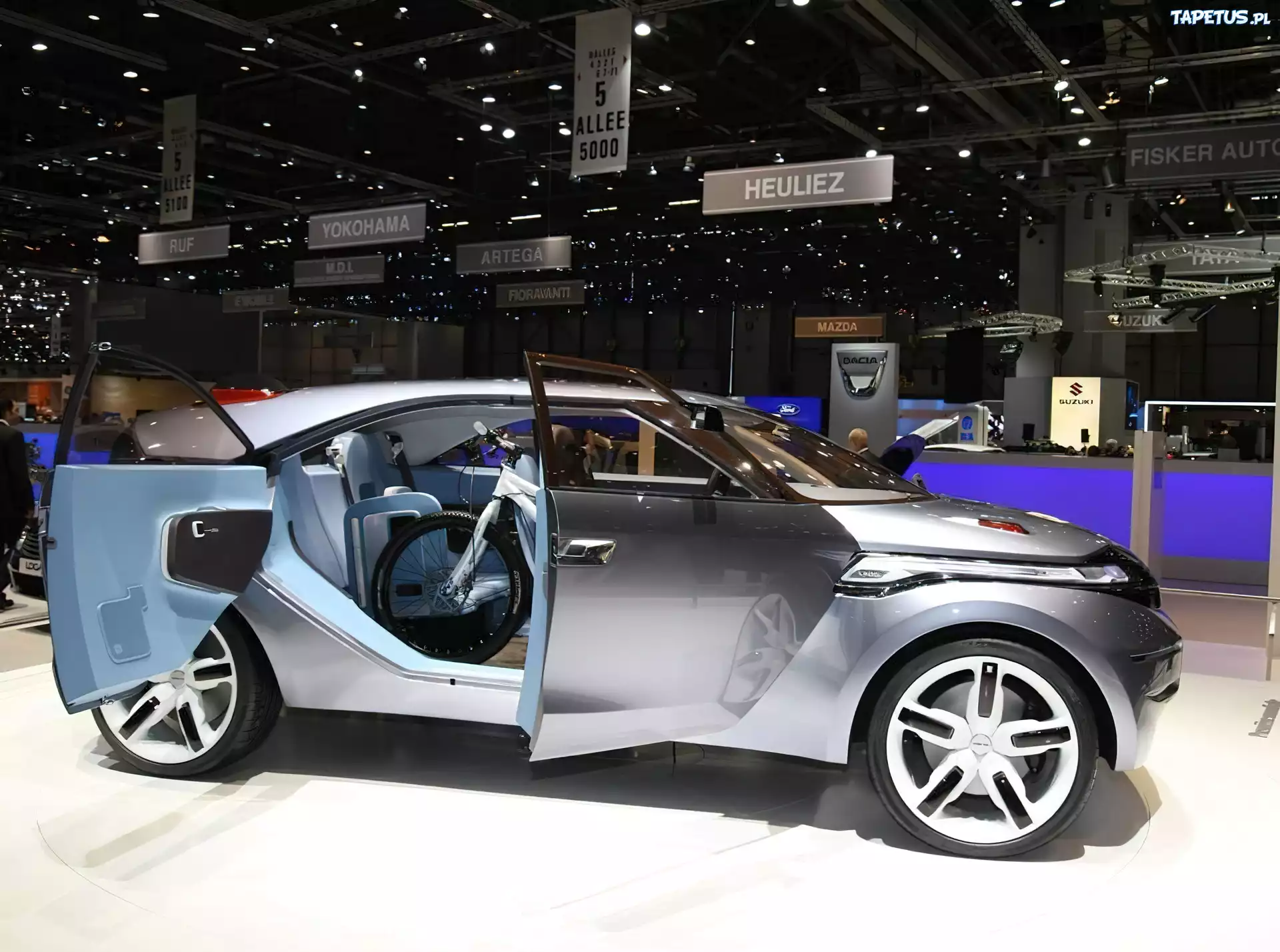 Dacia Duster, Rower, W, Środku