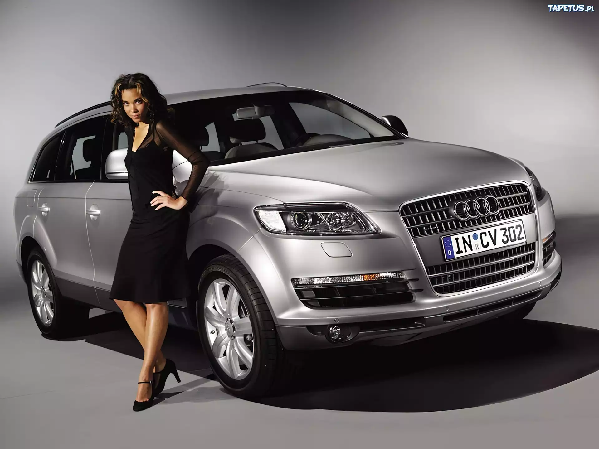 Audi Q7, Modelka
