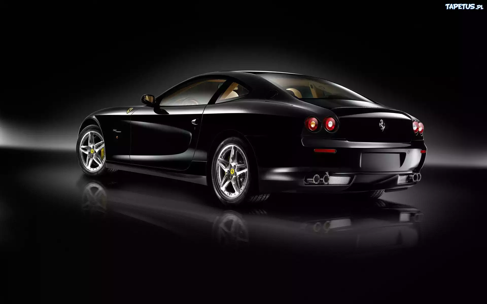 Czarne, Ferrari 612 Scaglietti, Wydech