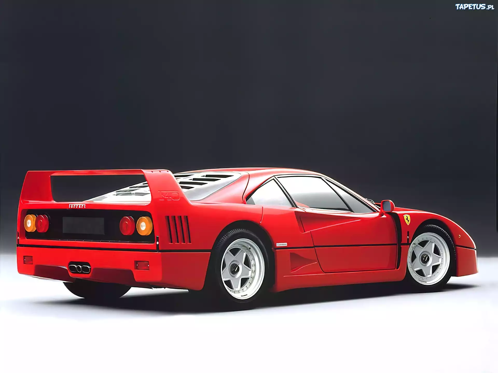 Ferrari F 40, Spojler