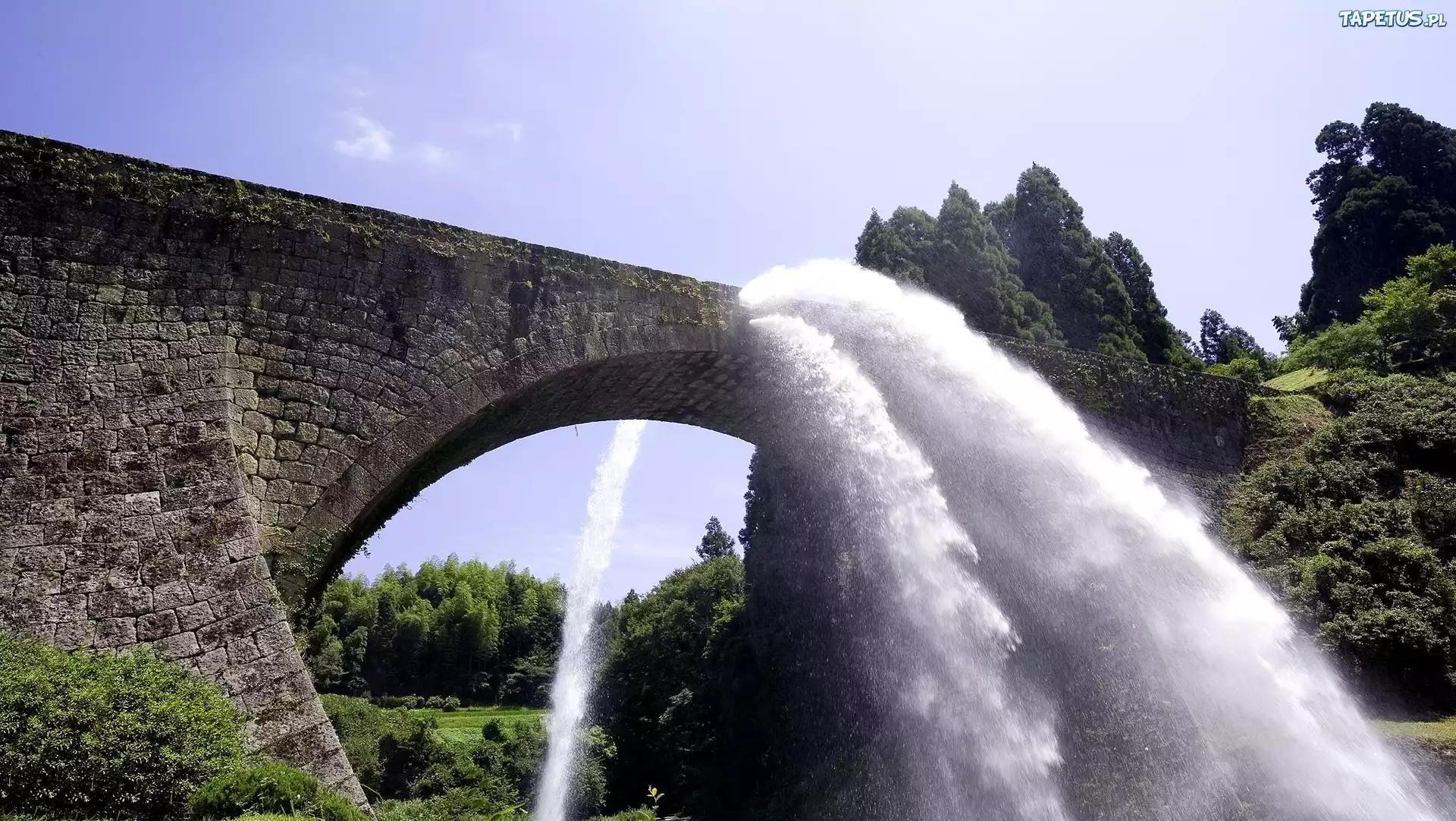 Most, Kumamoto, Japonia