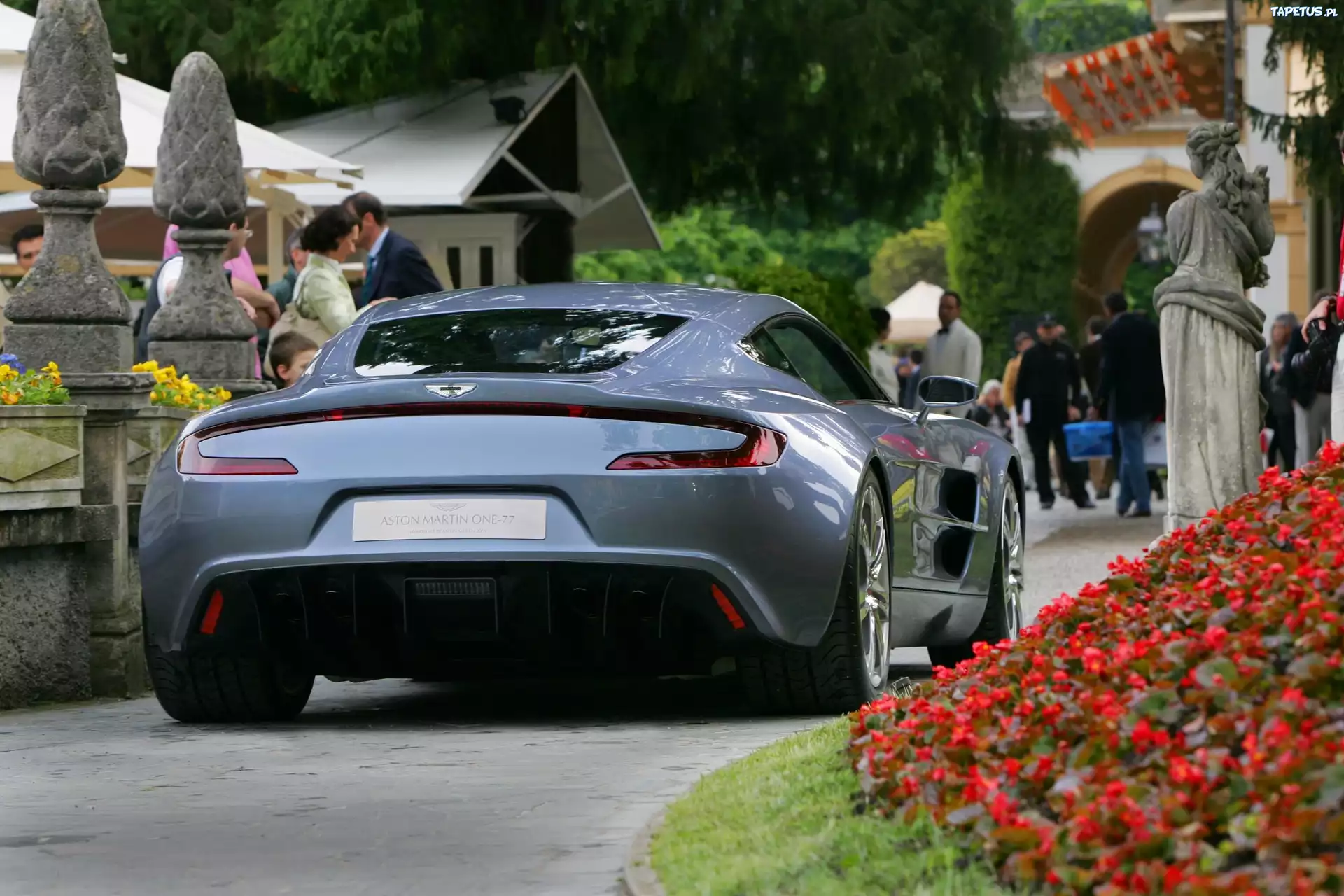 Tył, Aston Martin One-77