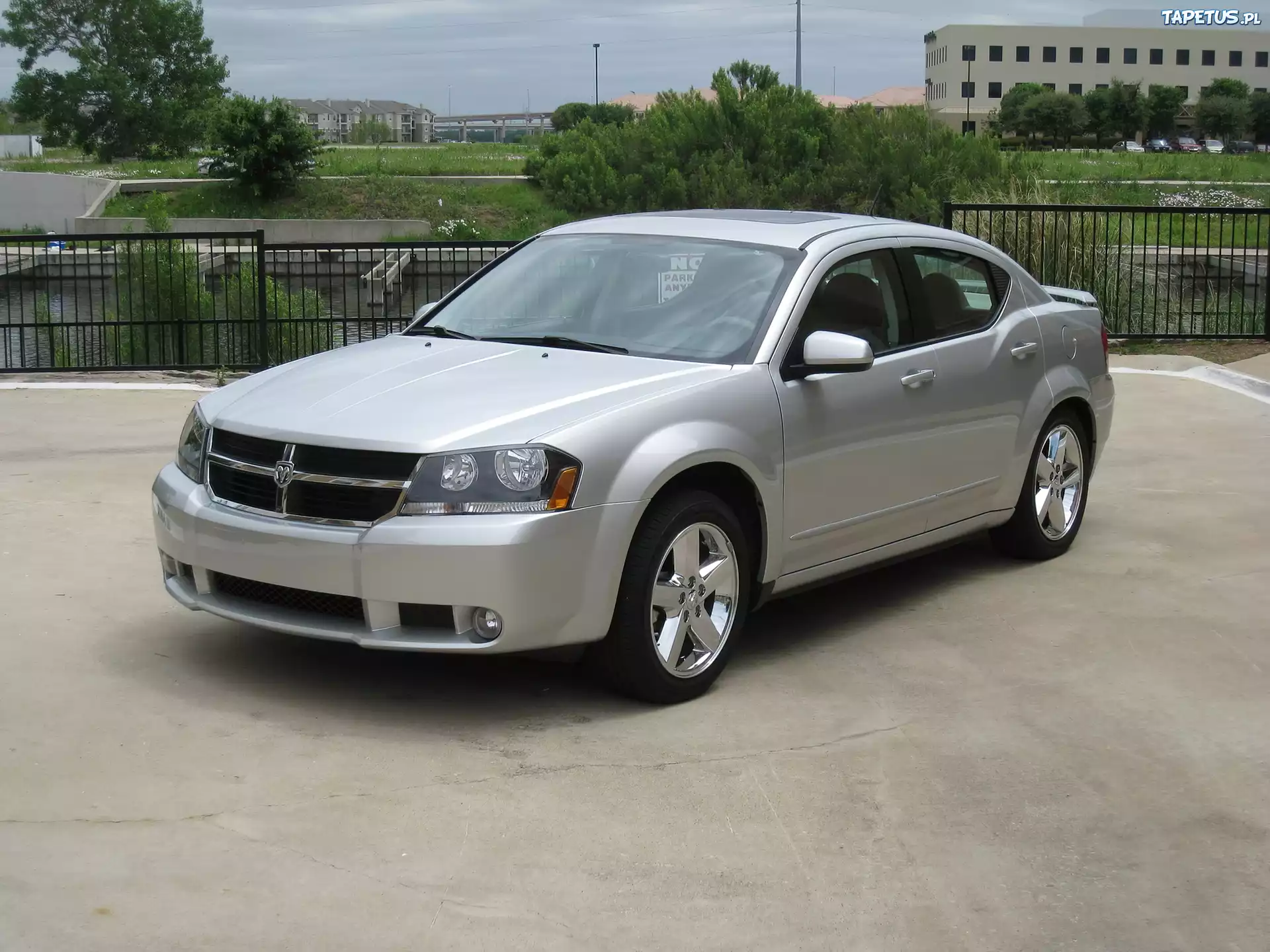 Dodge avenger 1