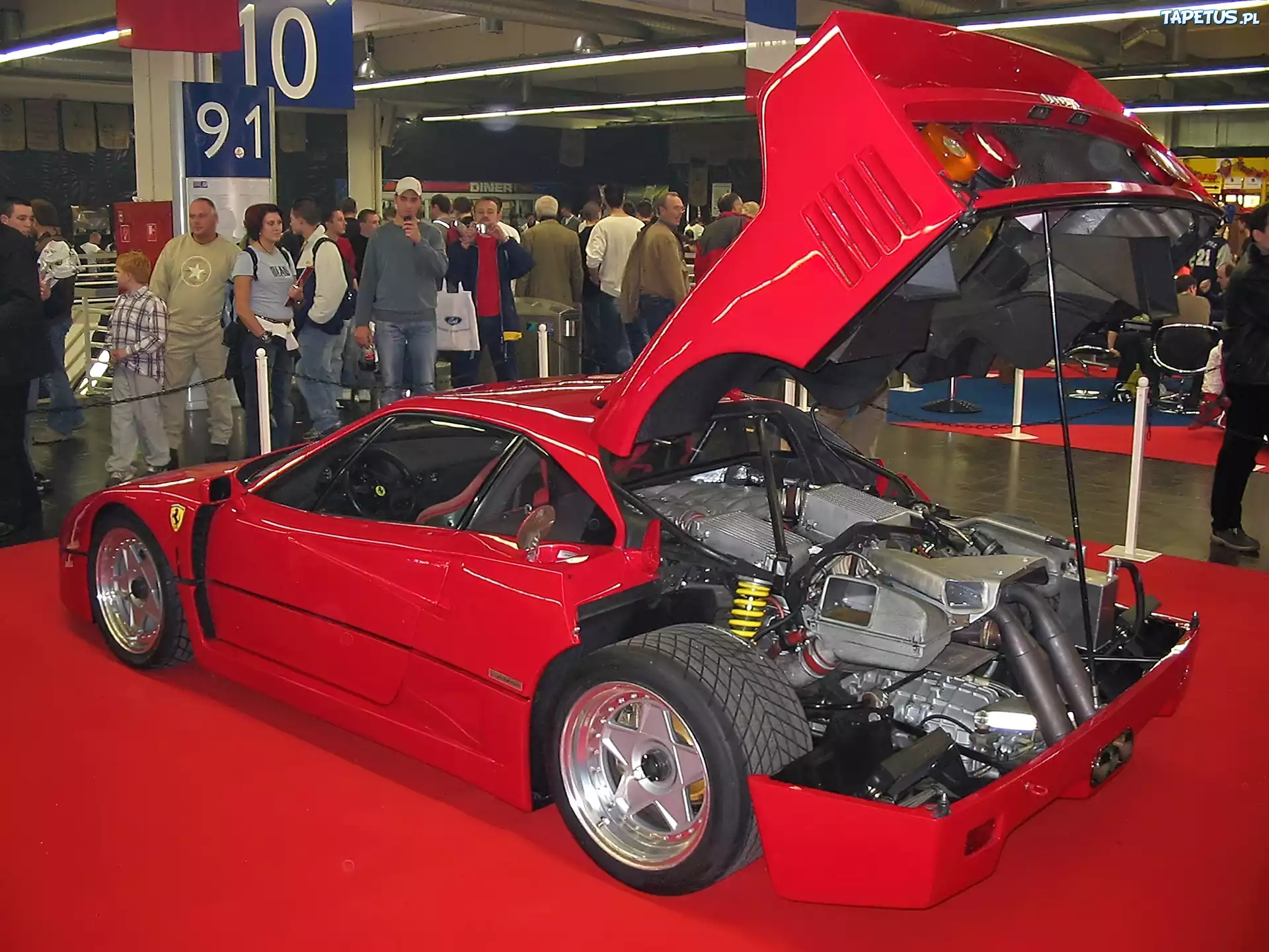 Debiut, Ferrari F 40, Silnik