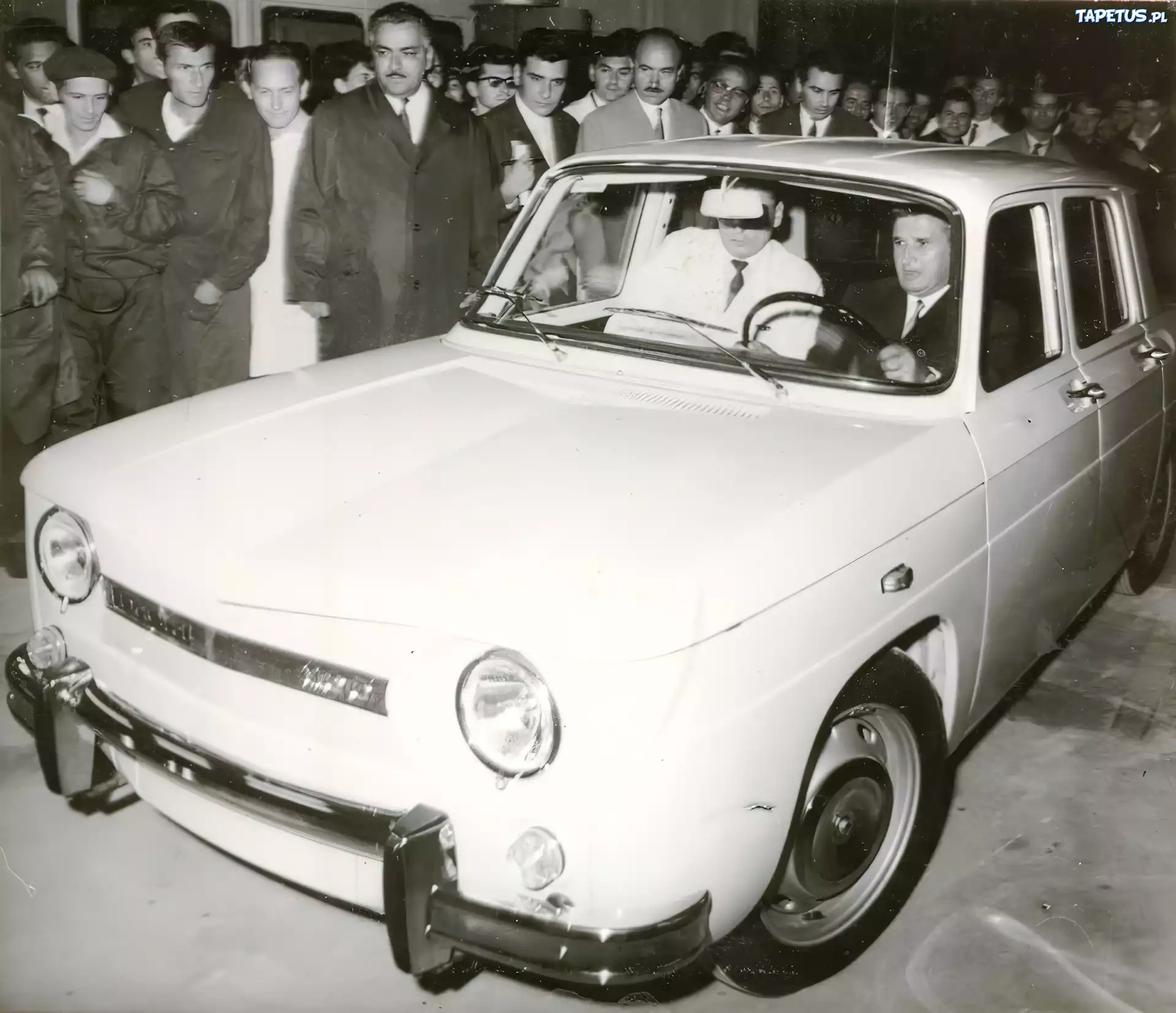 Zabytkowa, Dacia 1100, Prezentacja
