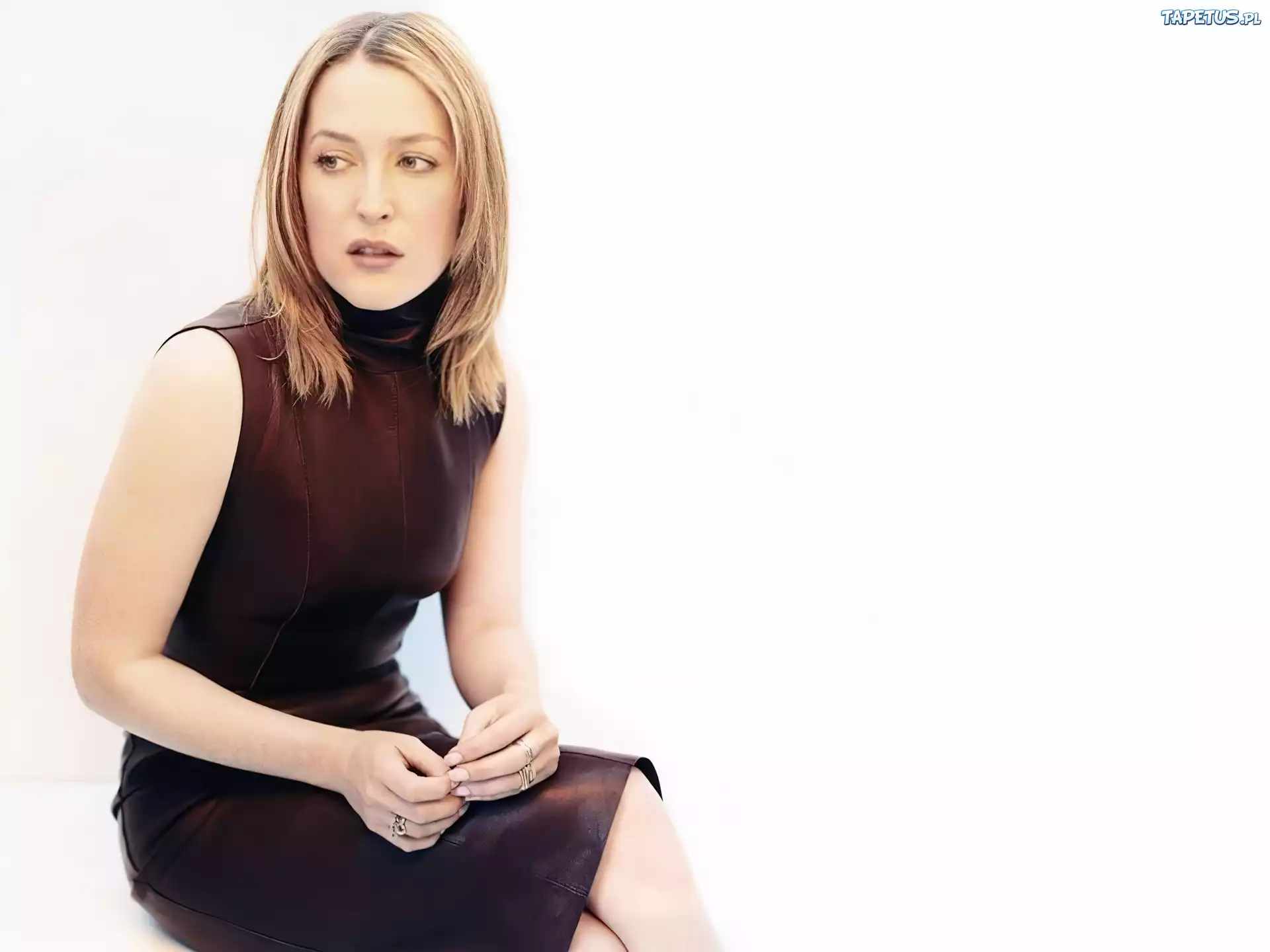 Gillian Anderson
