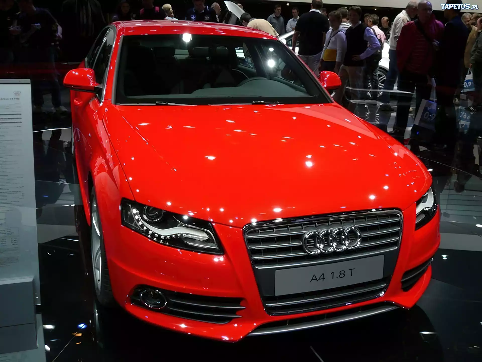 Audi A4 B8, Prezentacja, Salon