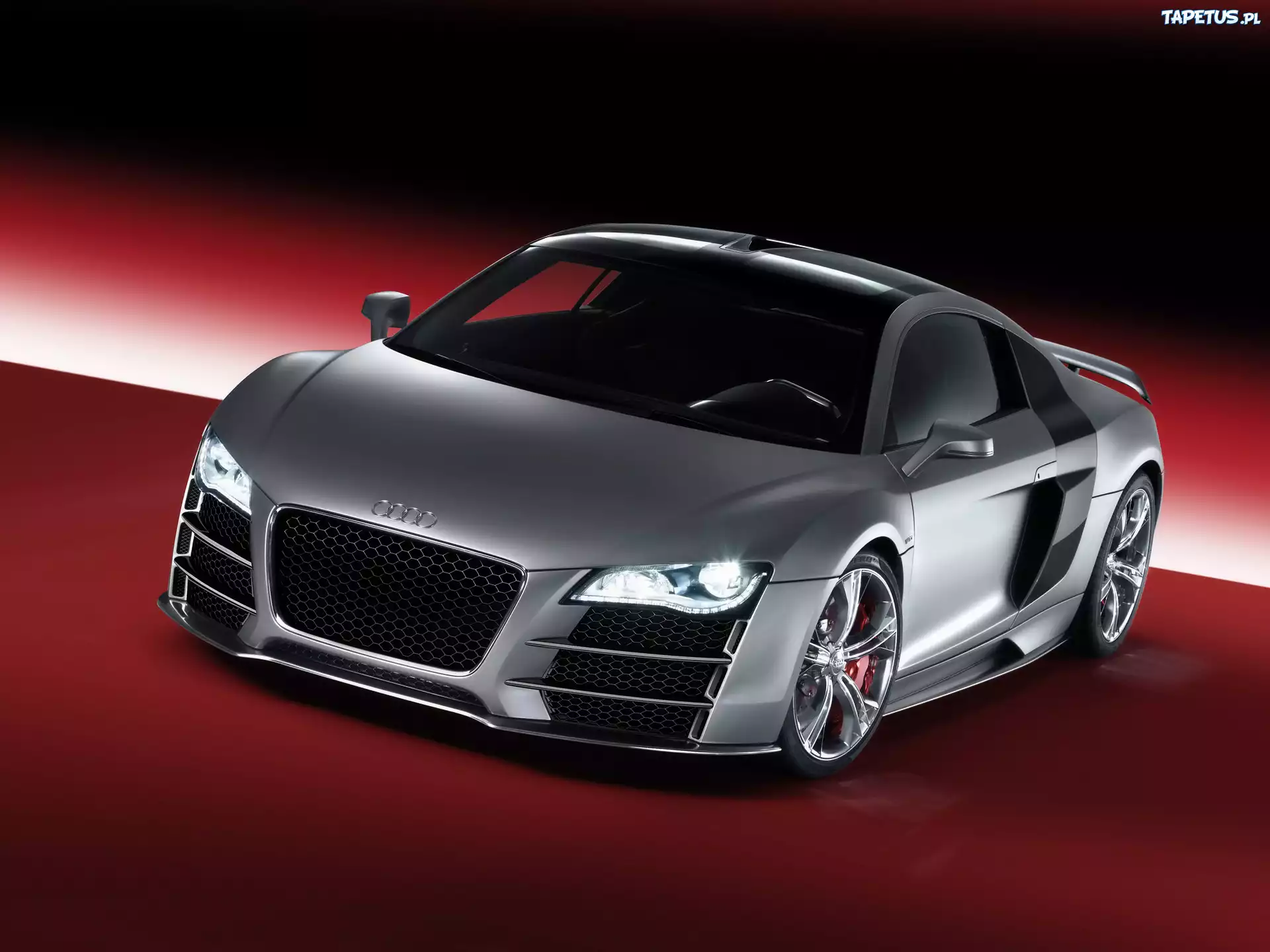 Audi R8, Czerwone, Zaciski