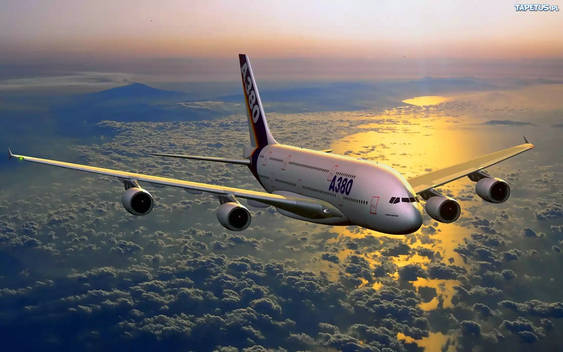 Airbus A380 SuperJumbo, Ponad, Chmurami