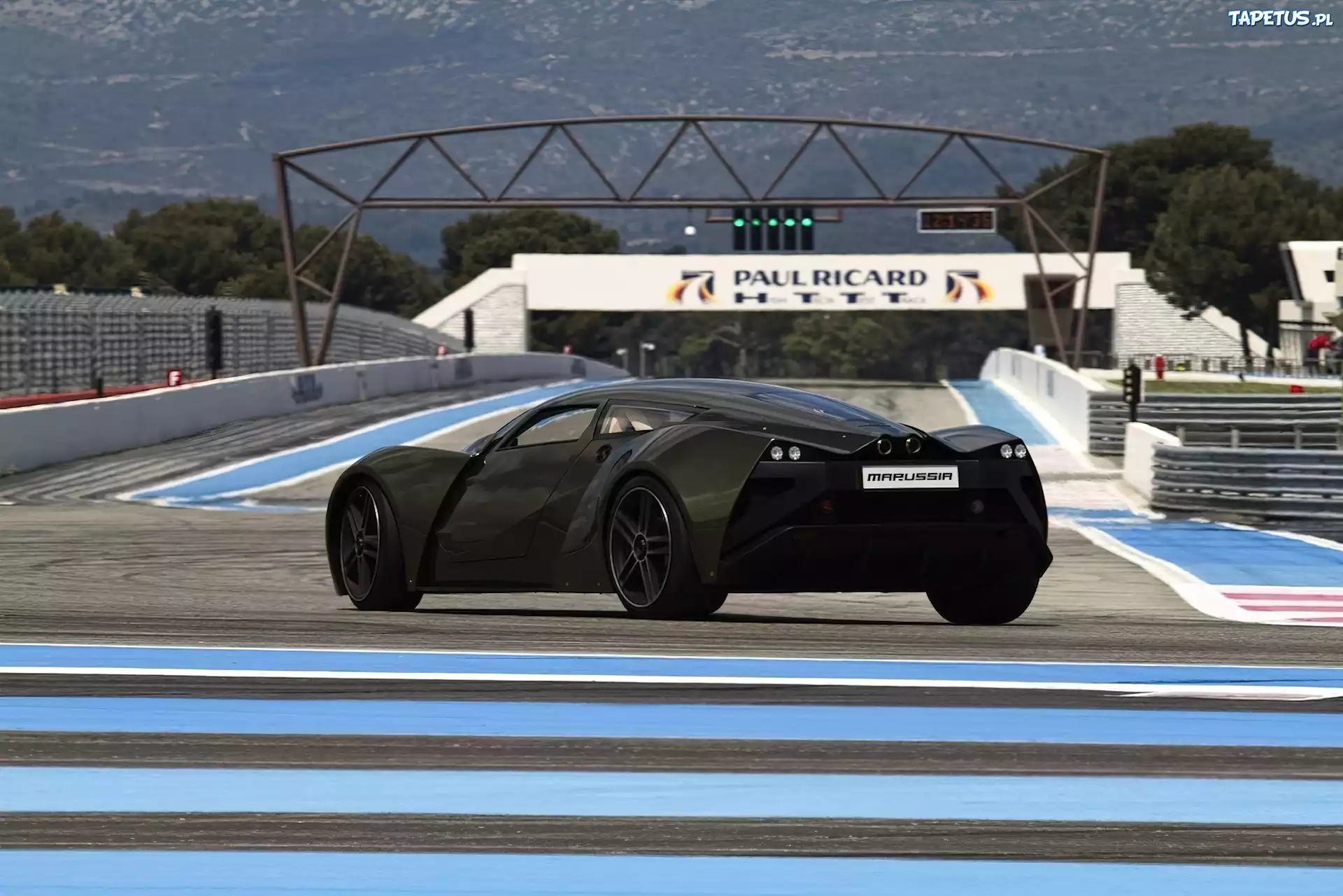 Marussia B2, Tor, Wyścigowy
